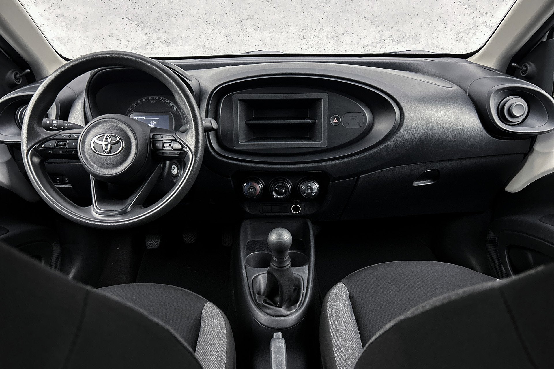 Toyota Aygo X 1.0 VVT-i MT | 5-deurs | Airco | Cruise contro, Auto's, Stof, Gebruikt, Met garantie (alle), 4 stoelen