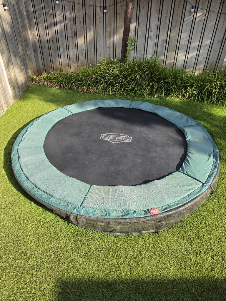 Trampoline Berg 240cm, Ophalen, Gebruikt