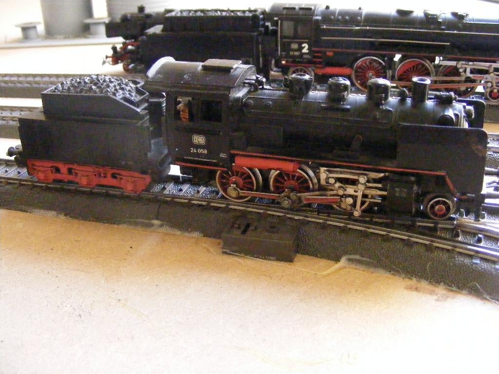 marklin br 24 analoog, Wisselstroom, Gebruikt, Locomotief, Ophalen of Verzenden