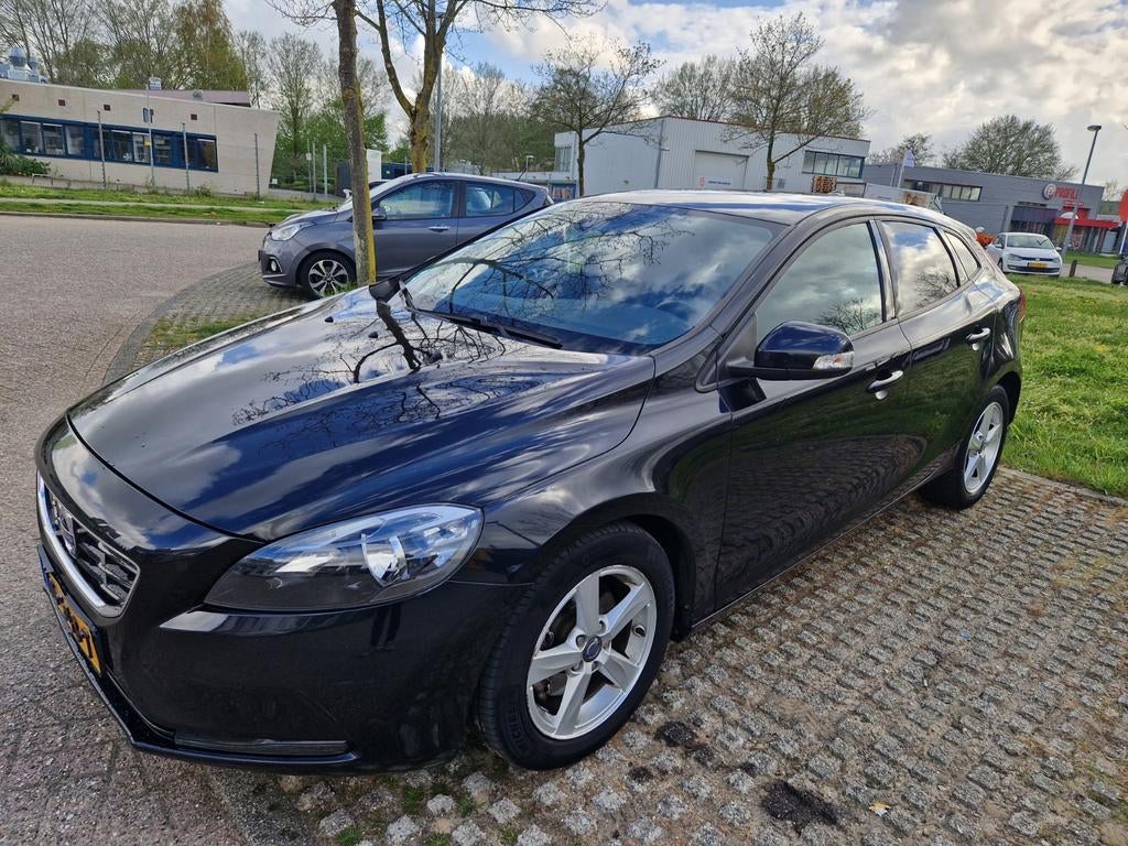 volvo v40
Betrouwbare Volvo V40 D2 Automaat, Particulier, Te koop