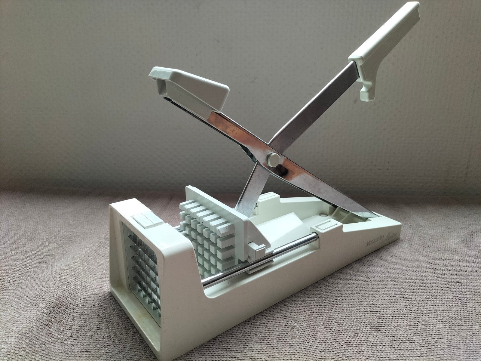 Brabantia patatsnijder / frietsnijder, Ophalen, Overige typen, Zo goed als nieuw, Wit
