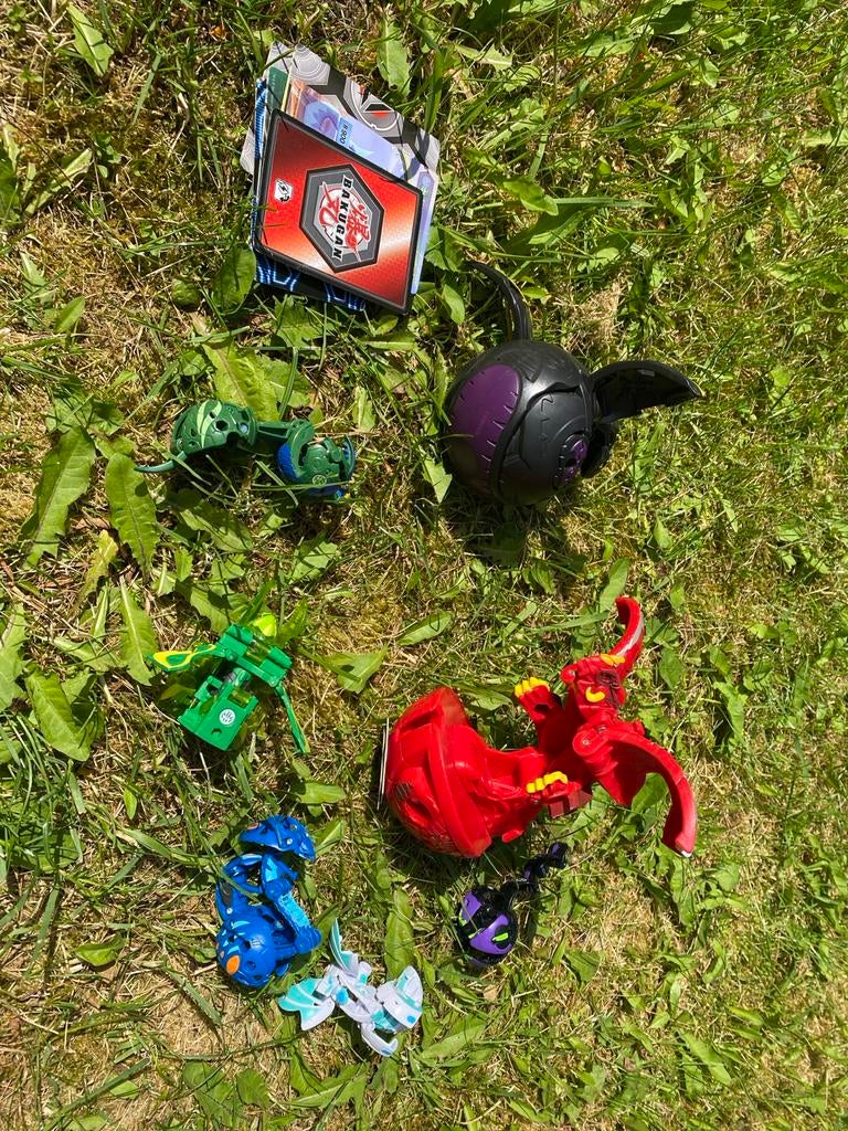 Bakugan Battle Brawlers speelgoed en kaarten set, Ophalen, Gebruikt