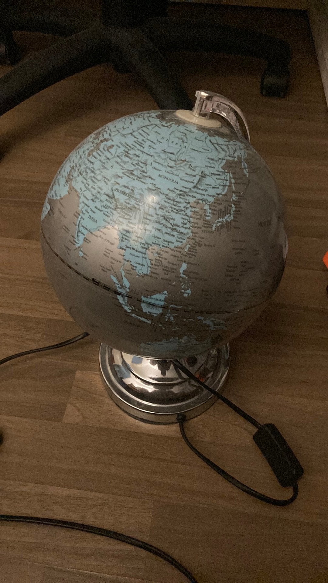 Wereldbol lamp, Ophalen, Zo goed als nieuw