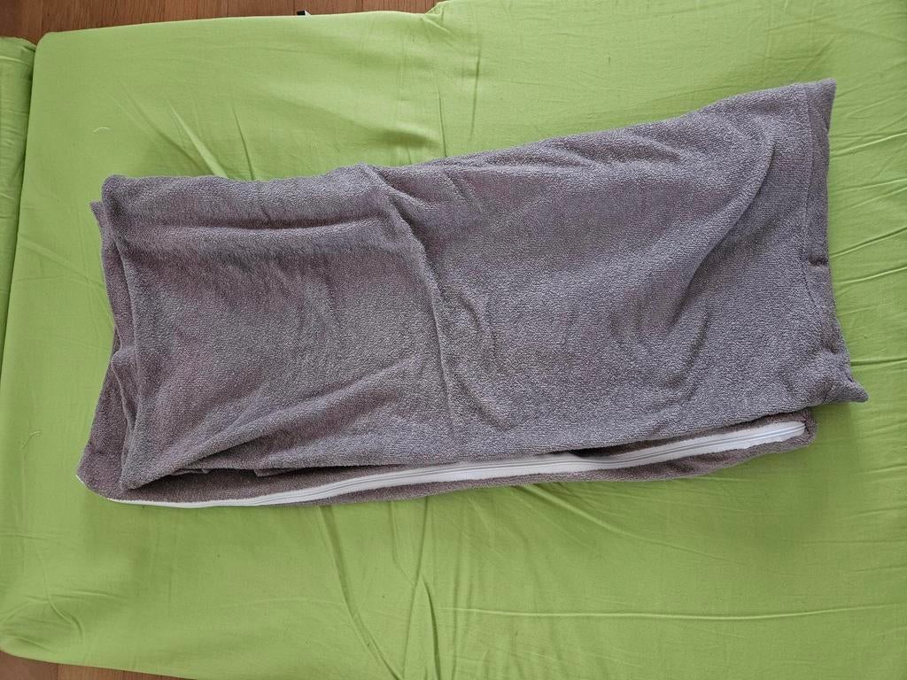Matras campingbedje 60x120cm +2 katoenen hoeslakens, Ophalen, Zo goed als nieuw