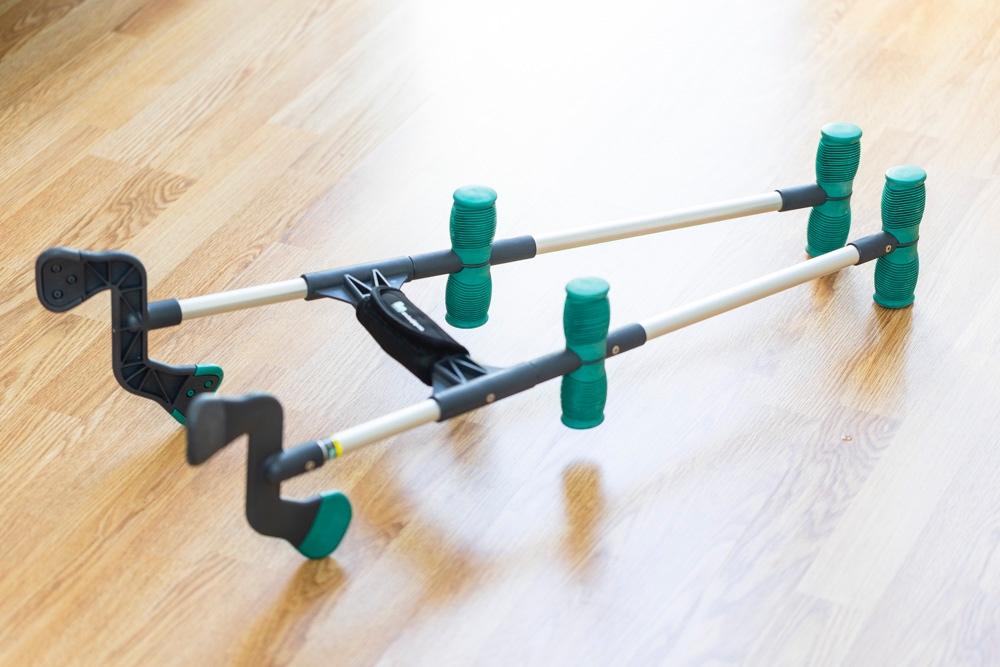 Handylegs: hulpmiddel om zelfstandig steunkousen aan te doen, Ophalen, Zo goed als nieuw