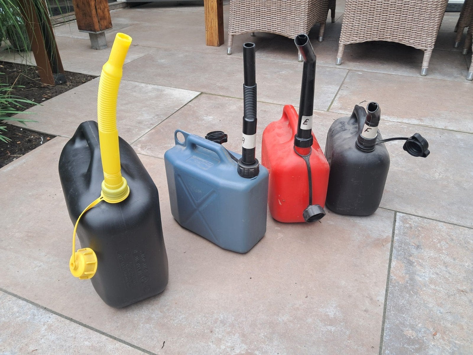 Set van 4 Jerrycans - Diverse Maten en Kleuren, Auto diversen, Ophalen