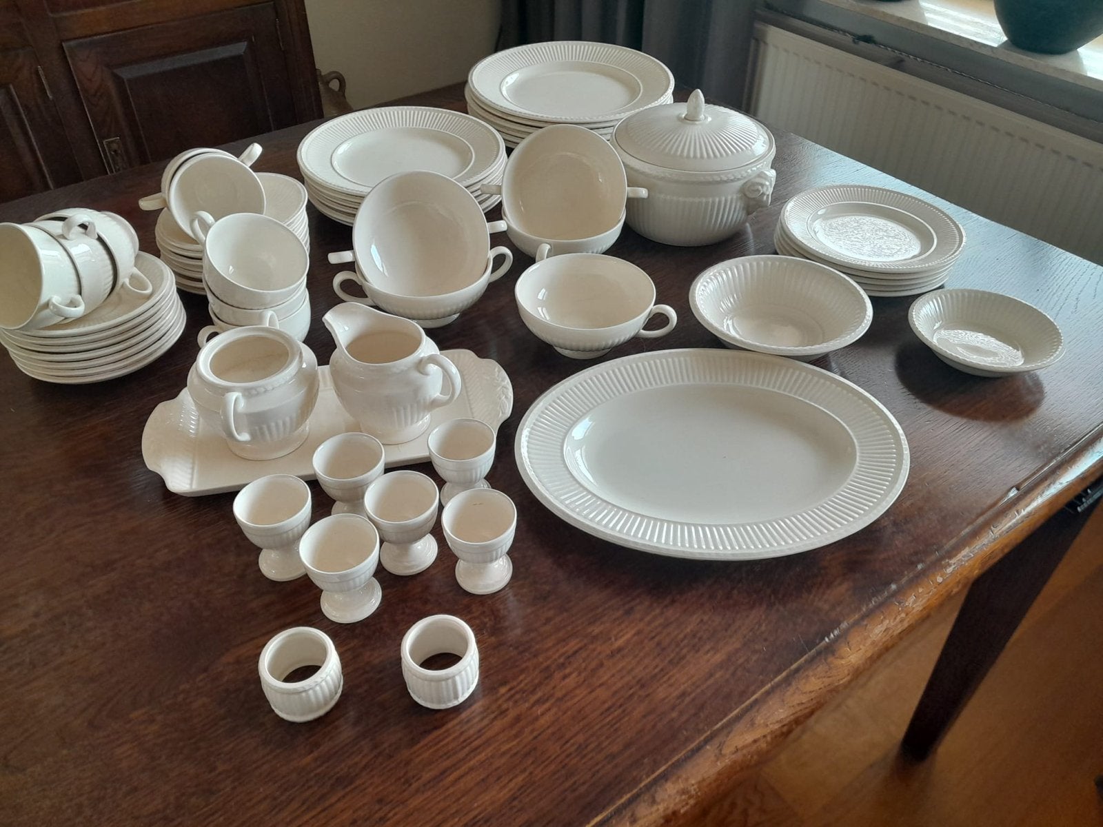 Uitgebreid Wedgwood servies in nette staat, Ophalen, Klassiek, Zo goed als nieuw, Wedgwood