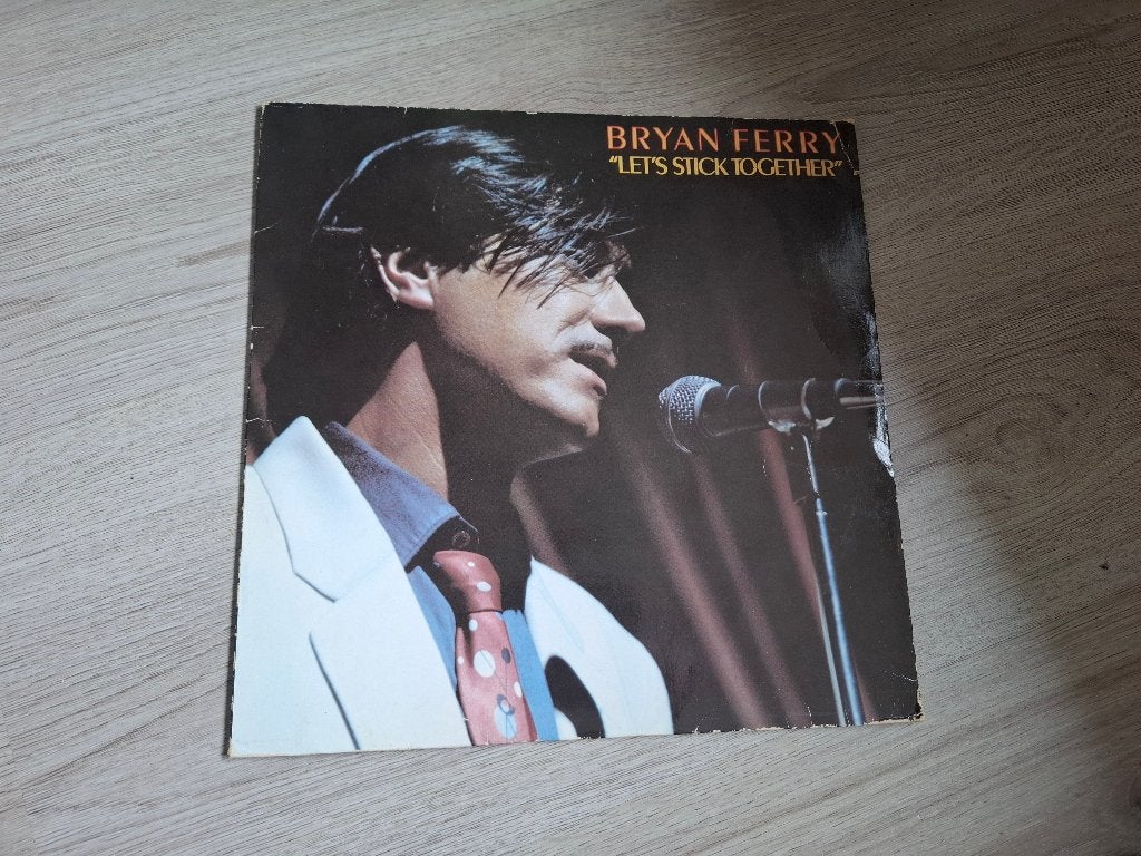 LP Bryan Ferry – Let's Stick Together. (1977), Cd's en Dvd's, Vinyl | Rock, Gebruikt, Poprock, LP, Beschermende buitenhoes, Inclusief binnenhoes
