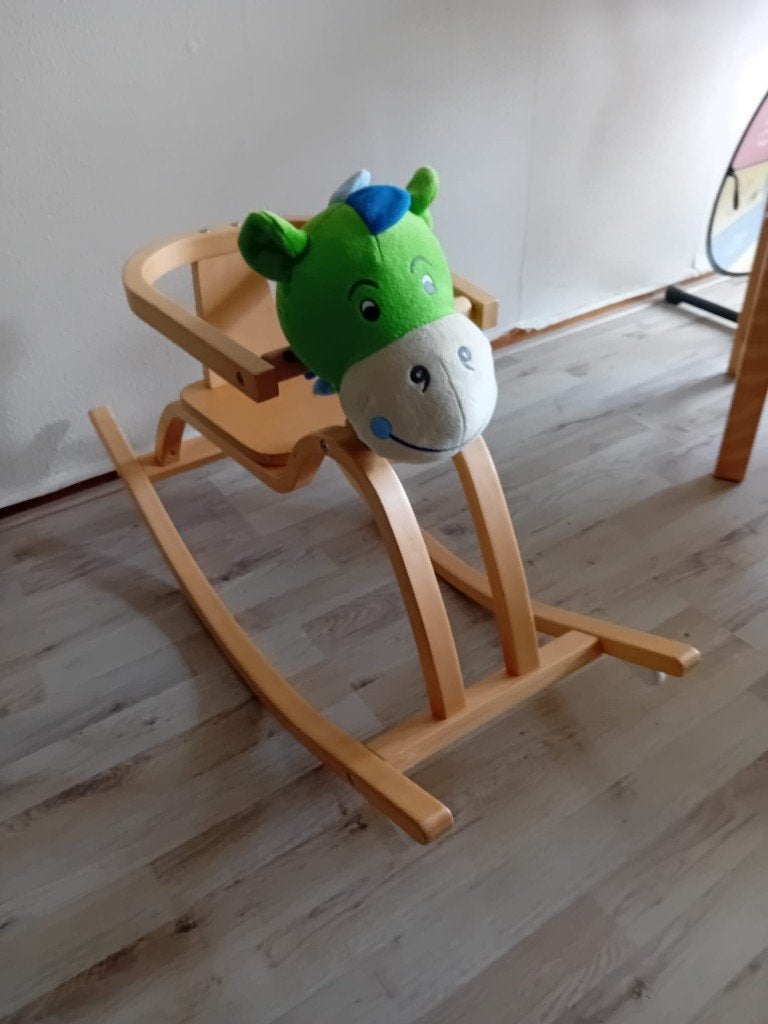 Houten hobbel met muziek, Ophalen, Zo goed als nieuw
