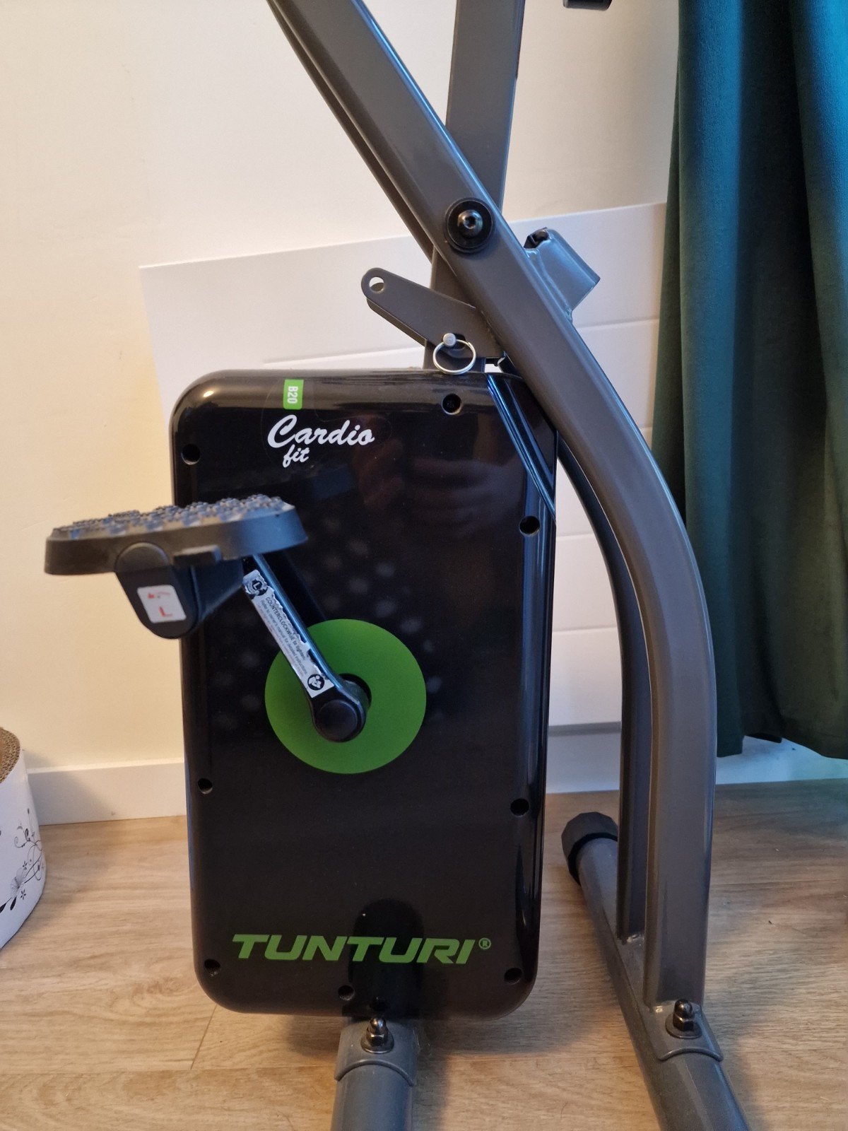Tunturi Cardio Fit B20 X-Bike – Opvouwbare Hometrainer, Ophalen, Zo goed als nieuw, Metaal, Benen