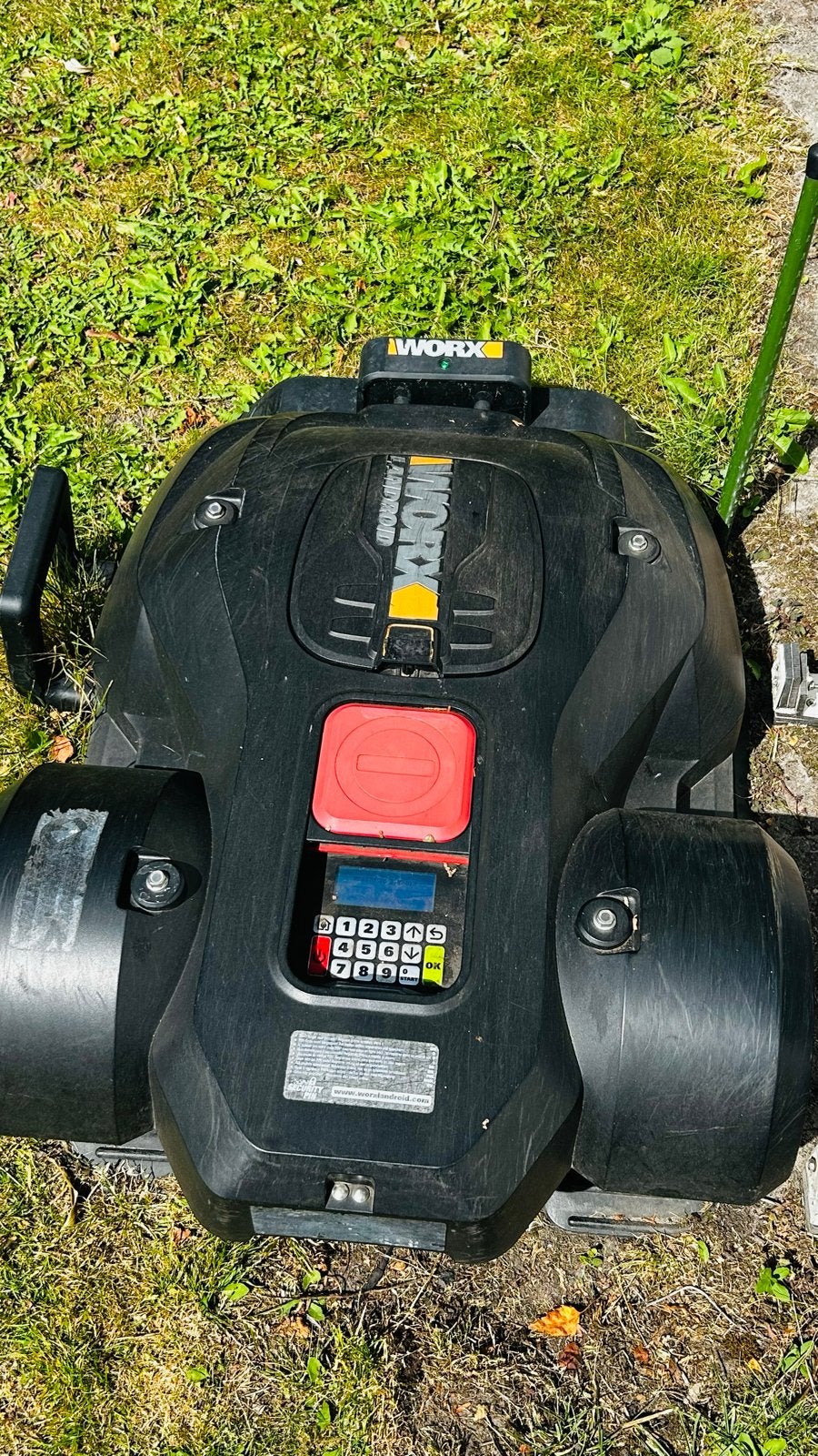 WORX Landroid robotmaaier met 220V voeding, Ophalen, Gebruikt, Minder dan 30 cm, Accu-grasmaaier