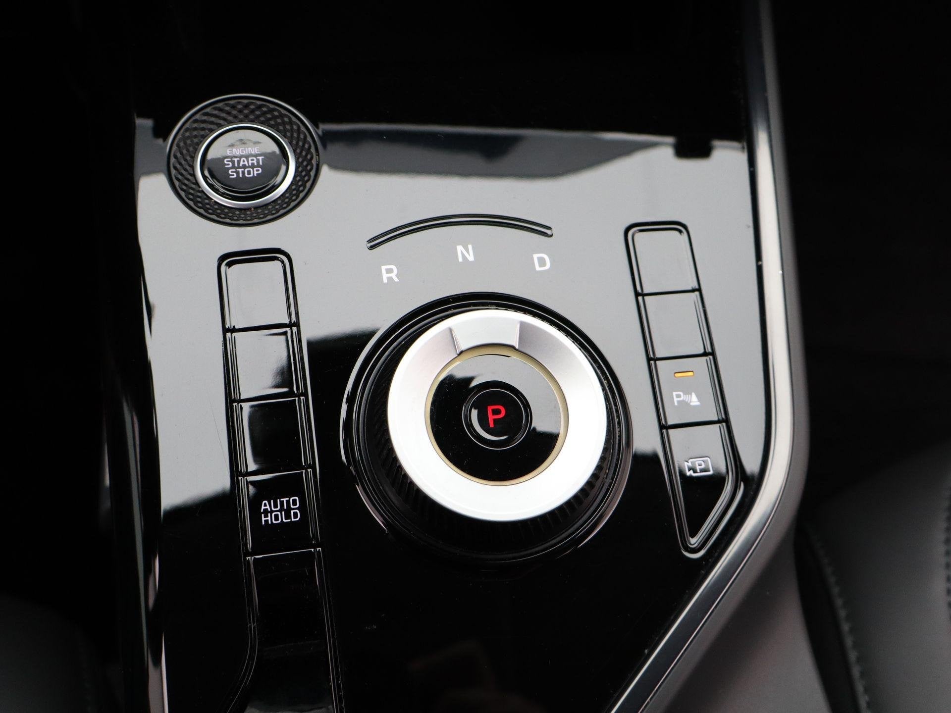 Foto 21 van Kia Niro 1.6 GDi Hybrid DynamicLine | Clima | Navi | Trekhaa