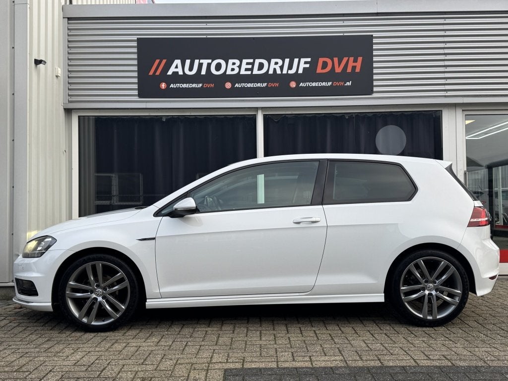 Volkswagen Golf 1.2 TSI | NW. APK| R-LINE | CAMERA | CRUISE, Gebruikt, Euro 6, 4 cilinders, Met garantie (alle)