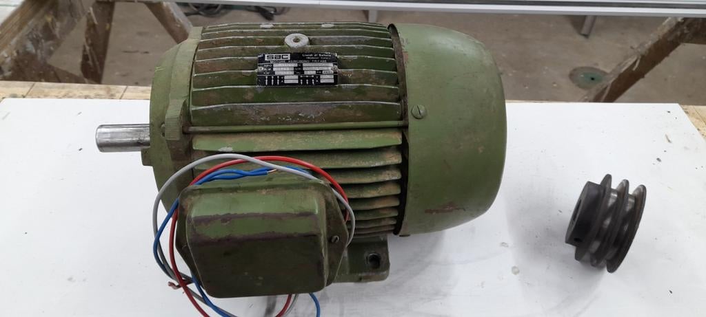 SAC Elektromotor 5.5 kW  2850toeren., Doe-het-zelf en Verbouw, Motoren, Ophalen, Gebruikt, Elektromotor
