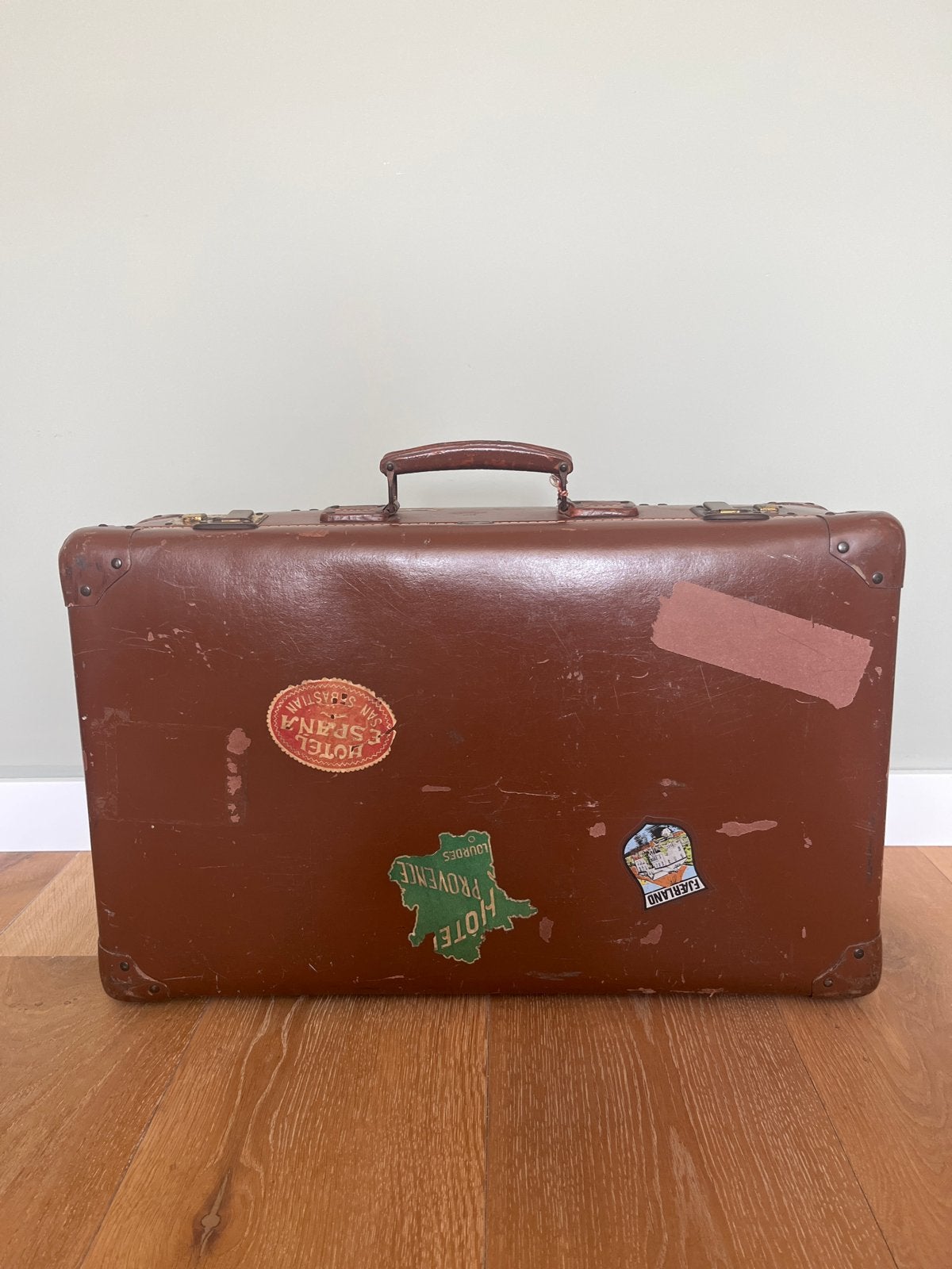 Vintage Koffer - Bruin Leer met Reisstickers, Ophalen