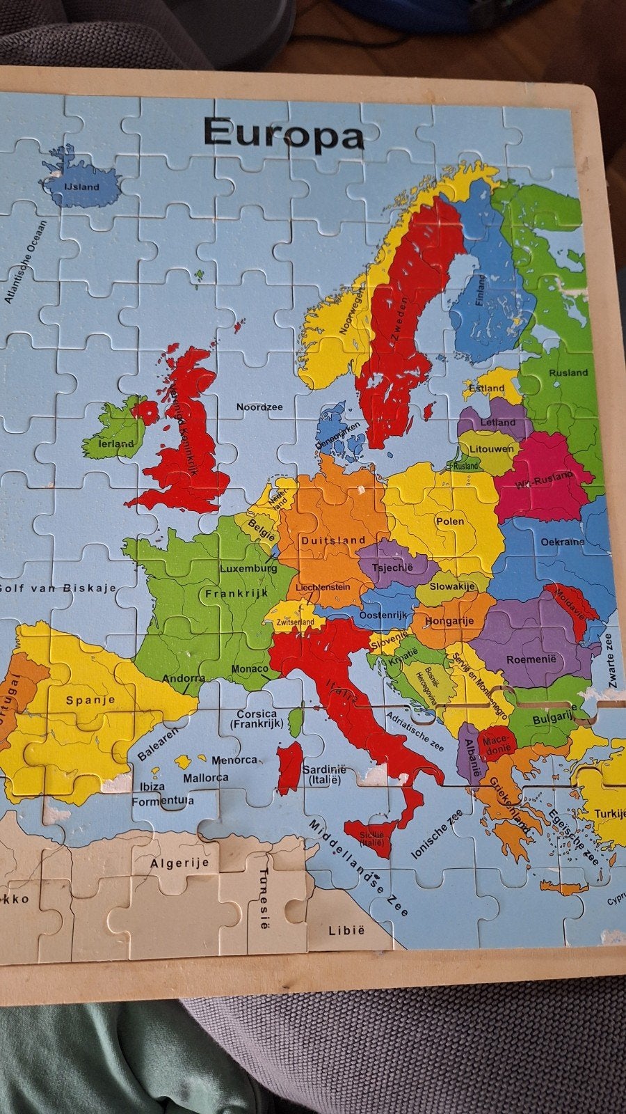 Europa puzzel met beschadigingen, Ophalen, Meer dan 50 stukjes, Gebruikt