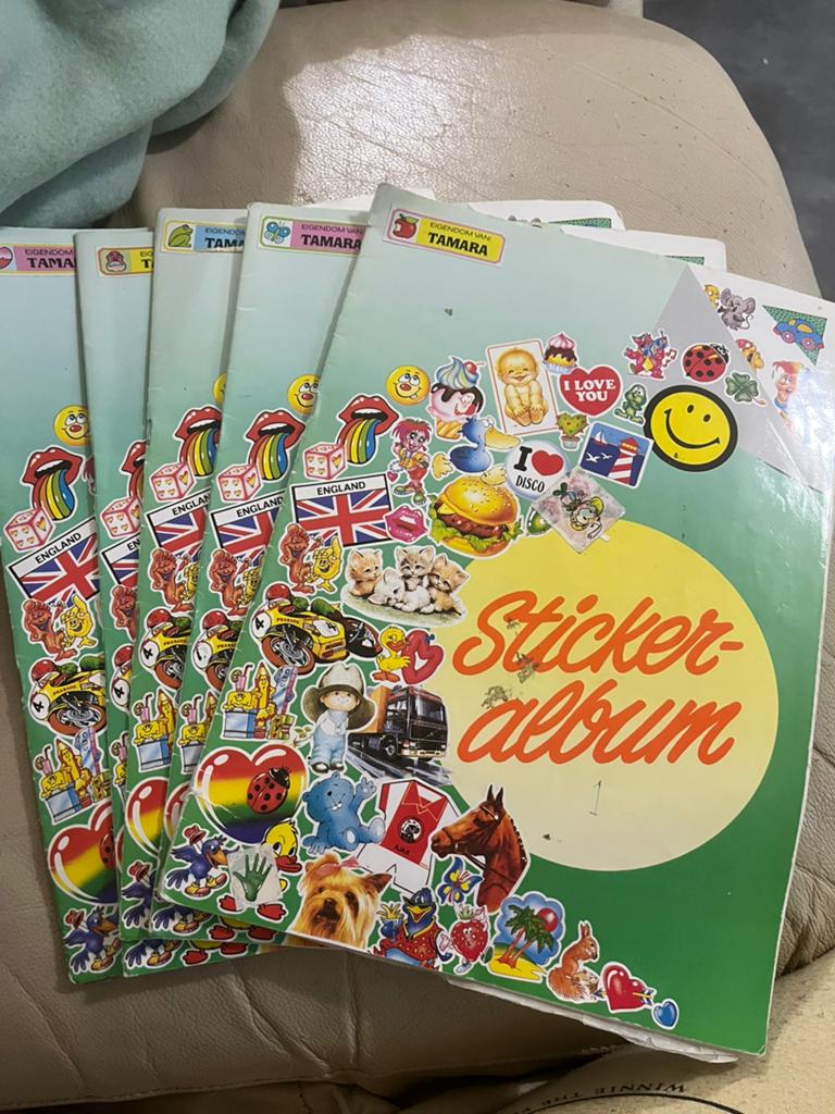 Gratis stickeralbums, Hobby en Vrije tijd, Stickers en Plaatjes, Ophalen, Zo goed als nieuw