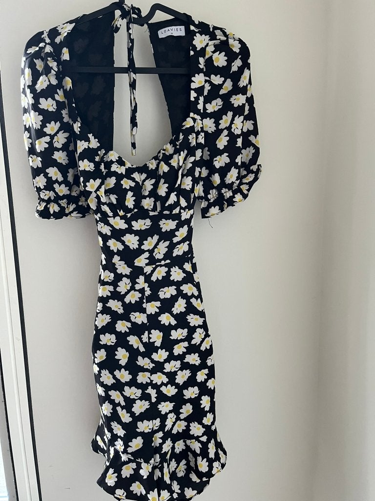 Leuke dames jurk zwart met geel-witte bloemen, Zwart, Ophalen of Verzenden, Loavies, Maat 34 (XS) of kleiner