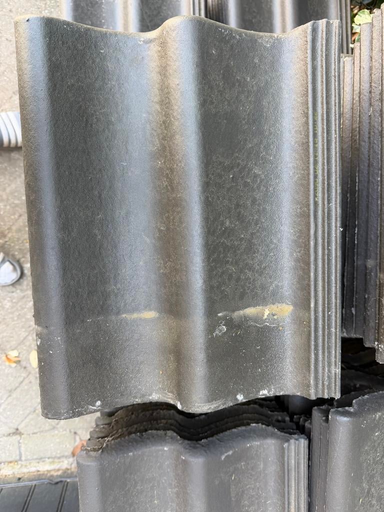 Monier Sneldek Novo Dakpannen Antraciet - ca.150stuks GRATIS, Doe-het-zelf en Verbouw, Dakpannen en Dakbedekking, Ophalen, Gebruikt