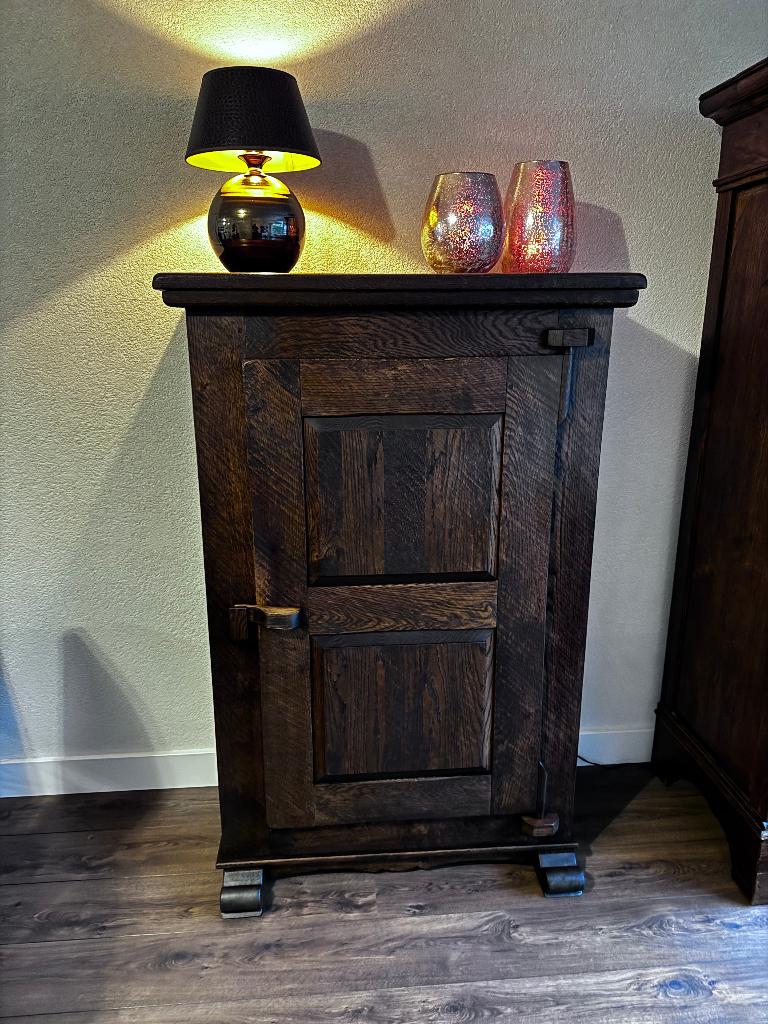 ✅ Karaktervolle brocante broodkast / meidenkast / Dekenkast, Ophalen of Verzenden