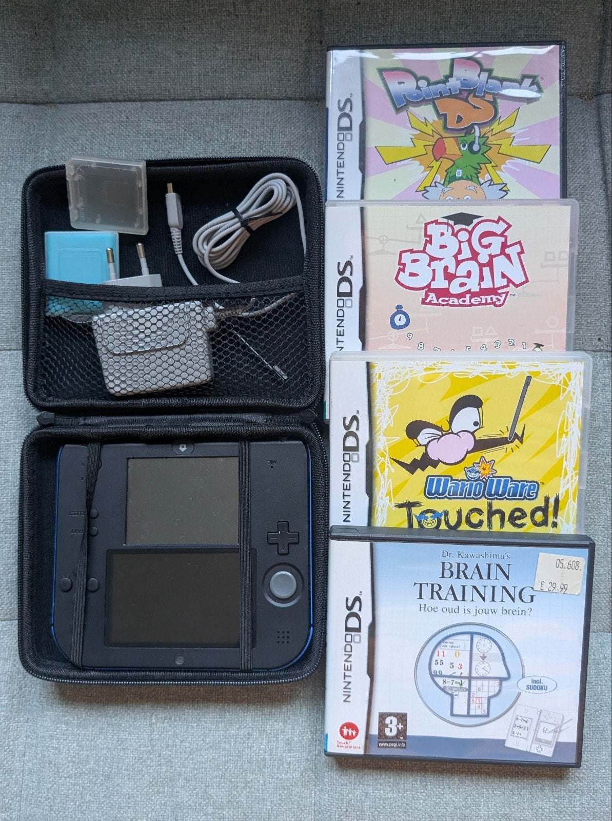 Nintendo 2DS met 4 spellen en accessoires, Puzzel en Educatief, Gebruikt, 1 speler, Ophalen of Verzenden