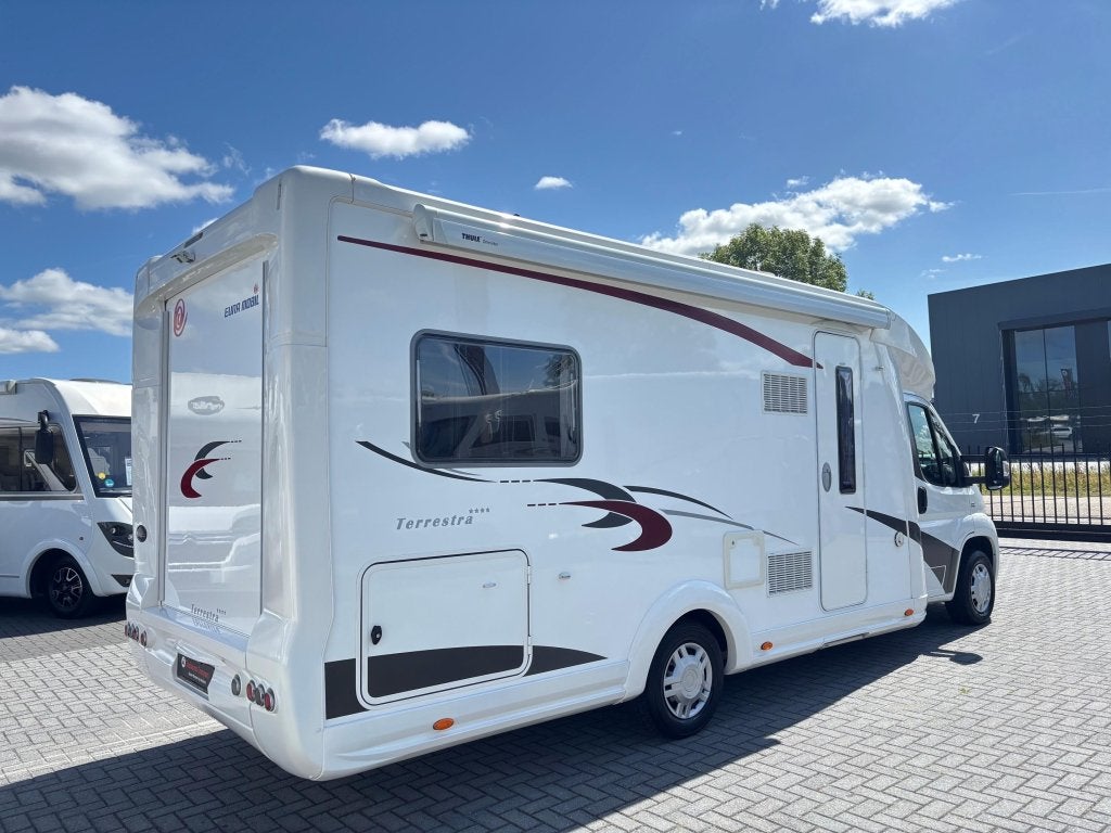Eura Mobil Terrestra 720 Enkele-bedden/2015/Hefbed/Lithium!, Fiat, 7 tot 8 meter, Bedrijf, Half-integraal
