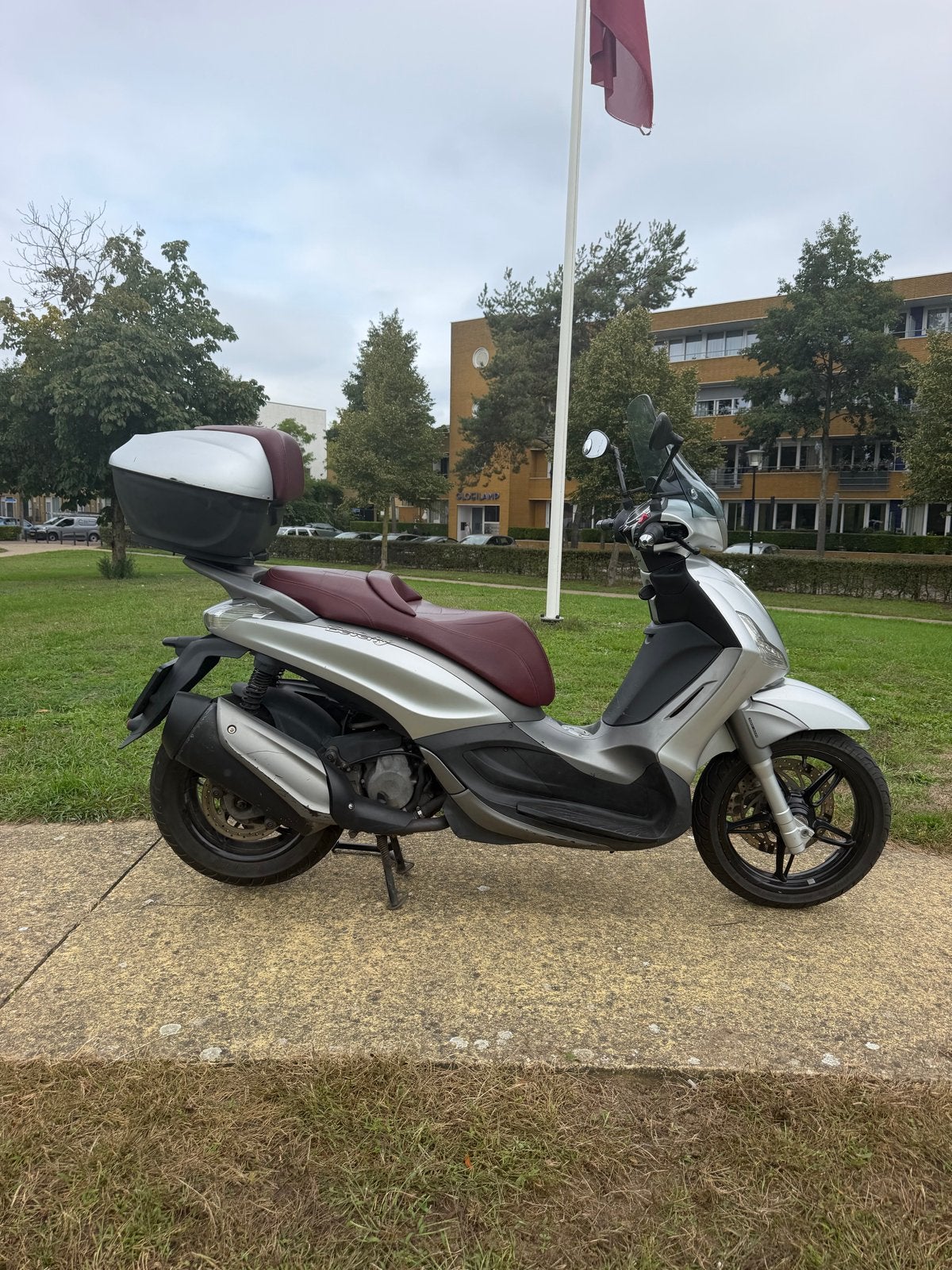 Piaggio Beverly 350 motorscooter - Zilver, Ophalen, Gebruikt, Overige modellen, Benzine
