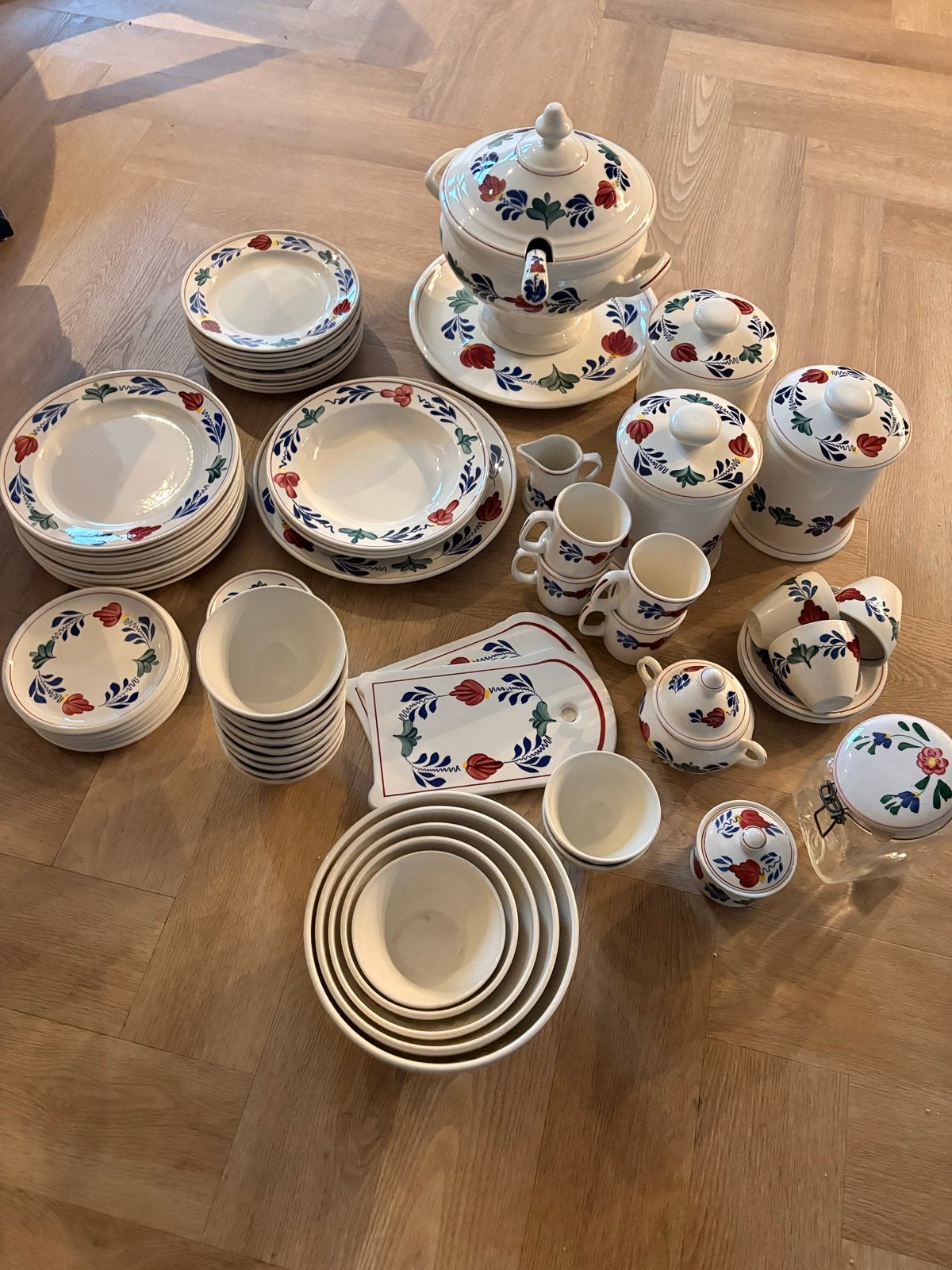 compleet Boerenbont dinerservies & theeset ruim 70-delig!, Huis en Inrichting, Ophalen, Gebruikt, Keramiek, Landelijk/Boerenbont