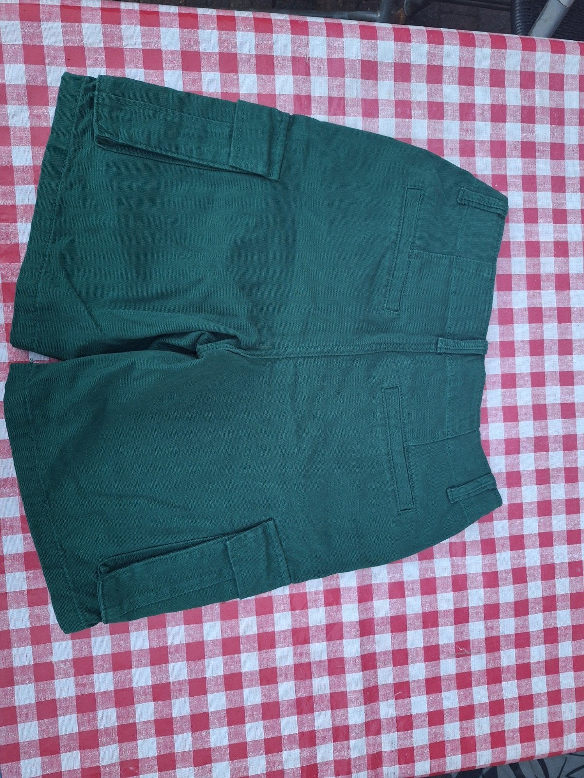 Korte broek cargobroek Hema jongen groen, maat 146/152, Broek, Nieuw, Ophalen of Verzenden, Hema