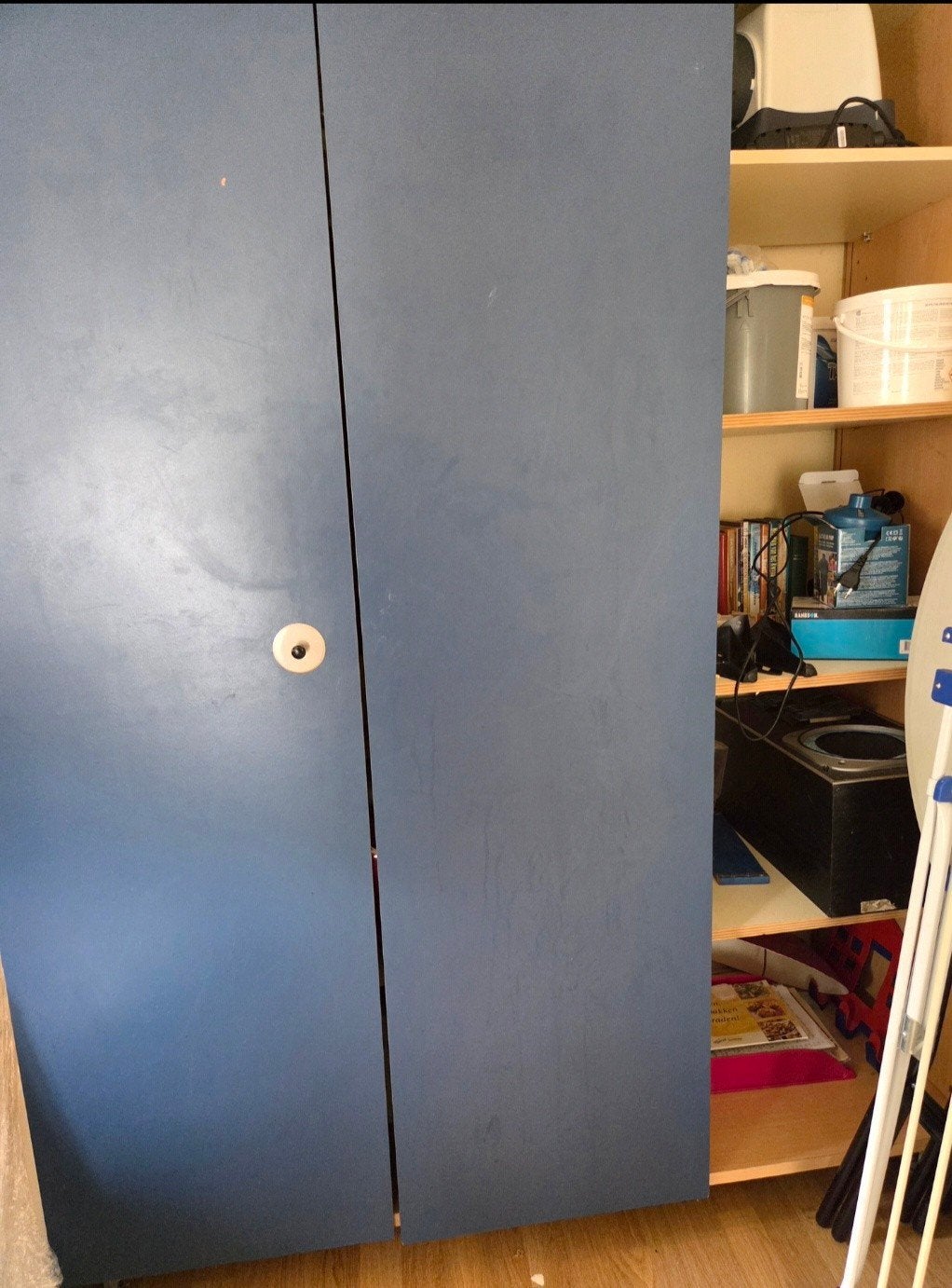 Kledingkast met legplanken en hangruimte, Ophalen, Met deur(en), Gebruikt, 100 tot 150 cm