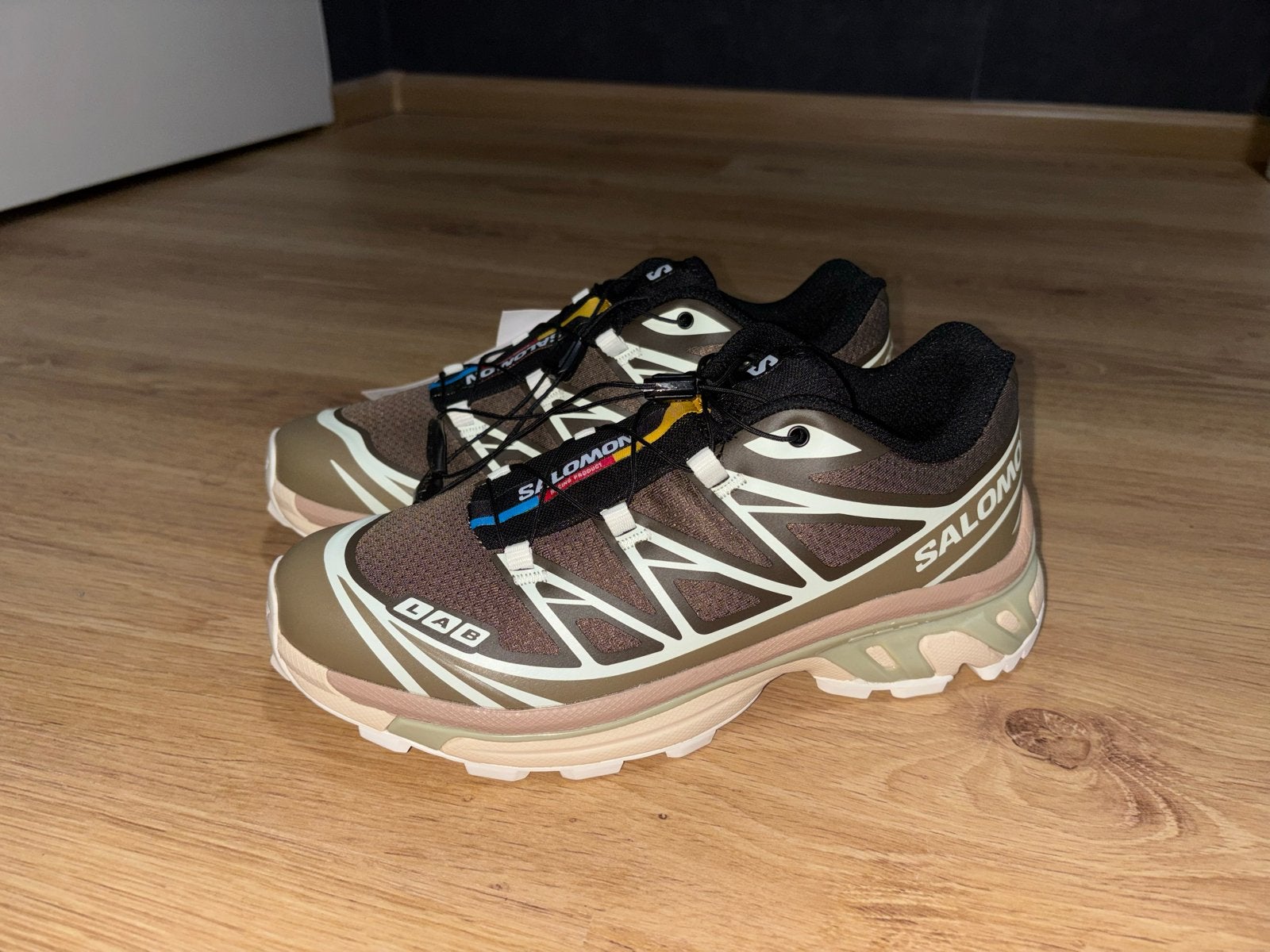 Salomon XT-6 Sportschoenen Bruin/Beige Maat 41, Bruin, Sportschoenen, Nieuw, Ophalen of Verzenden
