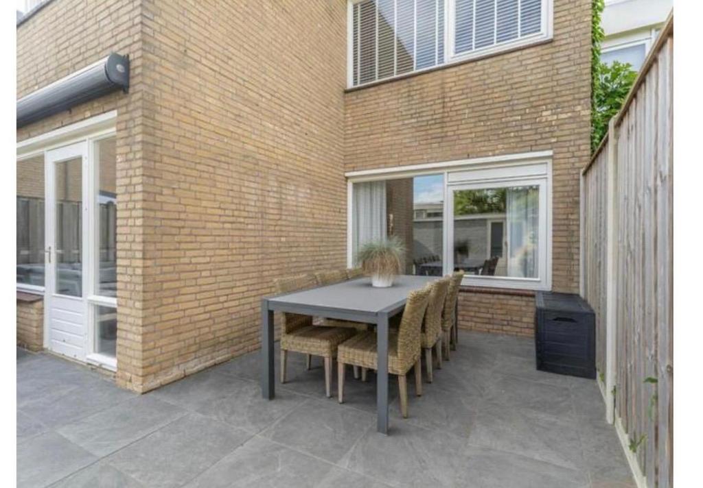 4 Seasons Outsoor uitschuiftafel max 12 persoons, Gebruikt, Eettafel, 6 zitplaatsen, Ophalen of Verzenden