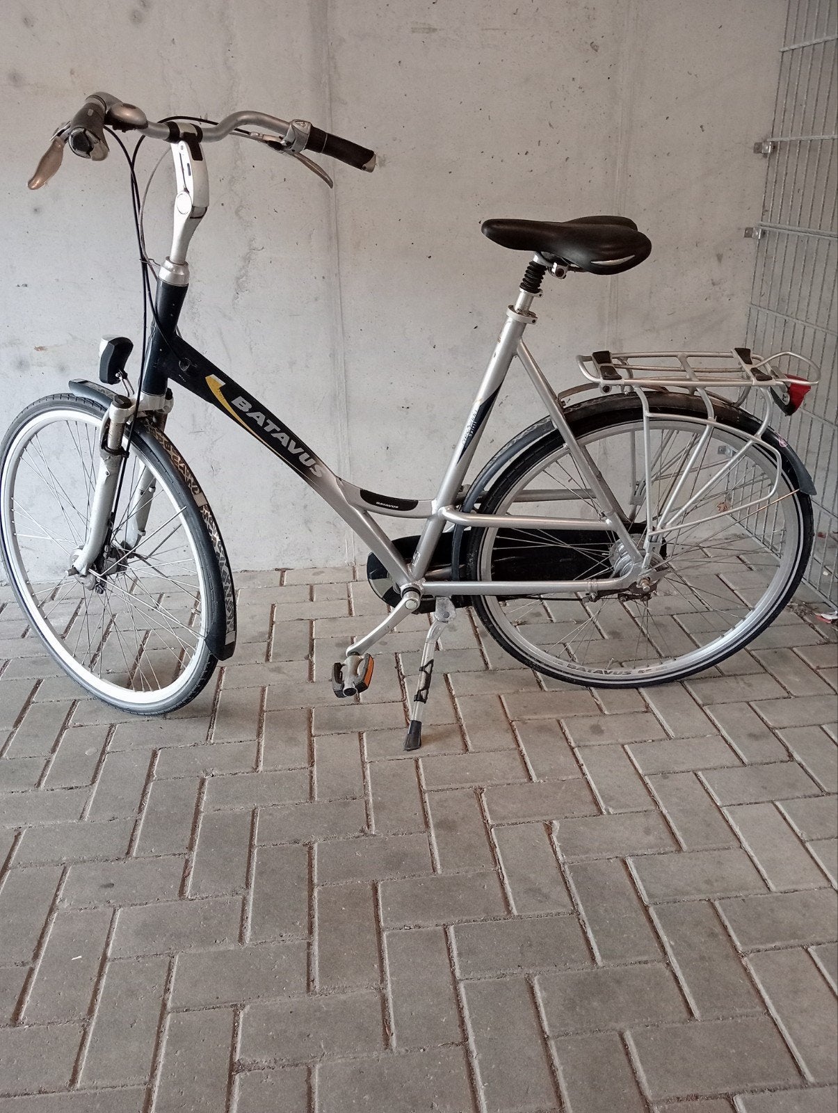 Batavus fiets met voorvork- en zadelpenvering, Ophalen, Gebruikt, Batavus