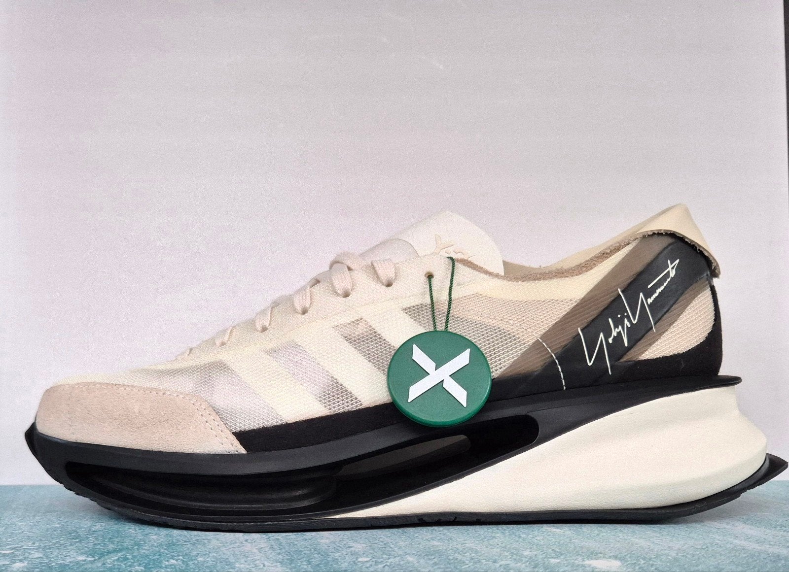 Y3 Gendo Run Maat 44 - Nieuw in Doos, StockX Verified, Wit, Nieuw, Ophalen of Verzenden, Sneakers of Gympen
