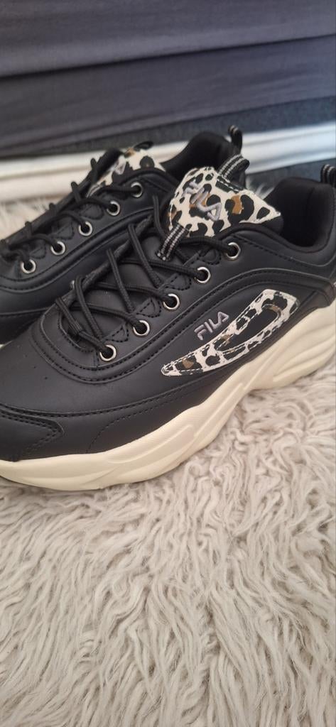 Fila maat 39, Zwart, Ophalen of Verzenden, Fila, Sneakers of Gympen