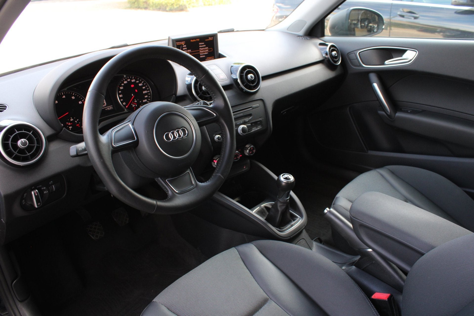 Foto 10 van Audi A1 1.4 TFSI Ambition l 1e eigenaar l Xenon l LED l Spor