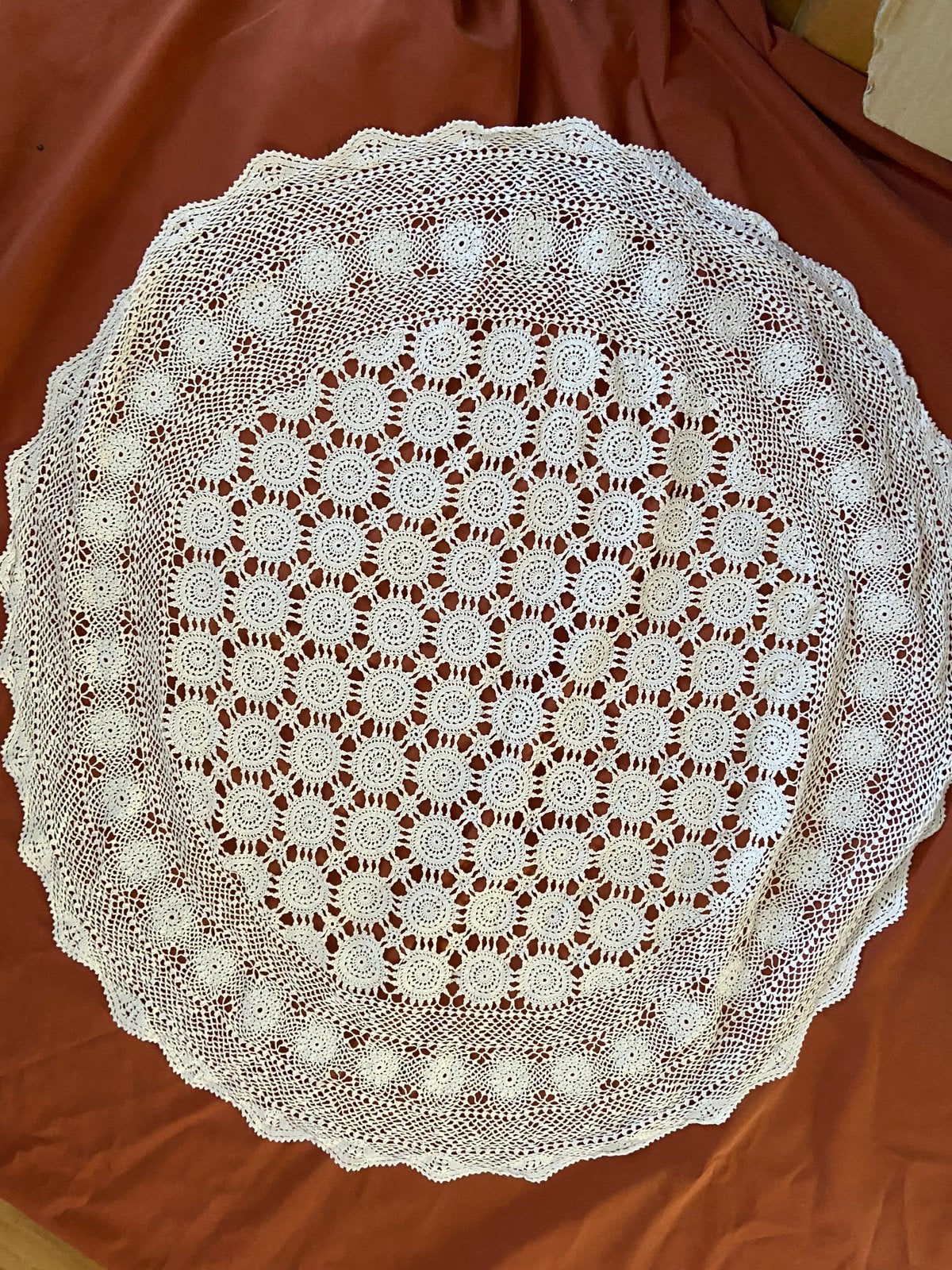 Set van 8 handgemaakte gehaakte kleedjes en tafelkleden, Antiek en Kunst, Ophalen of Verzenden