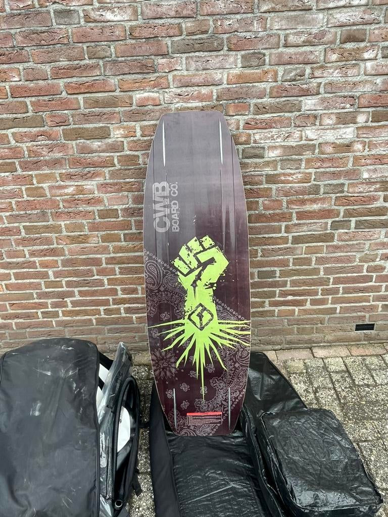 CWB wakeboard + 2 Coolsurf Supboards, Ophalen, Zo goed als nieuw, Overige typen