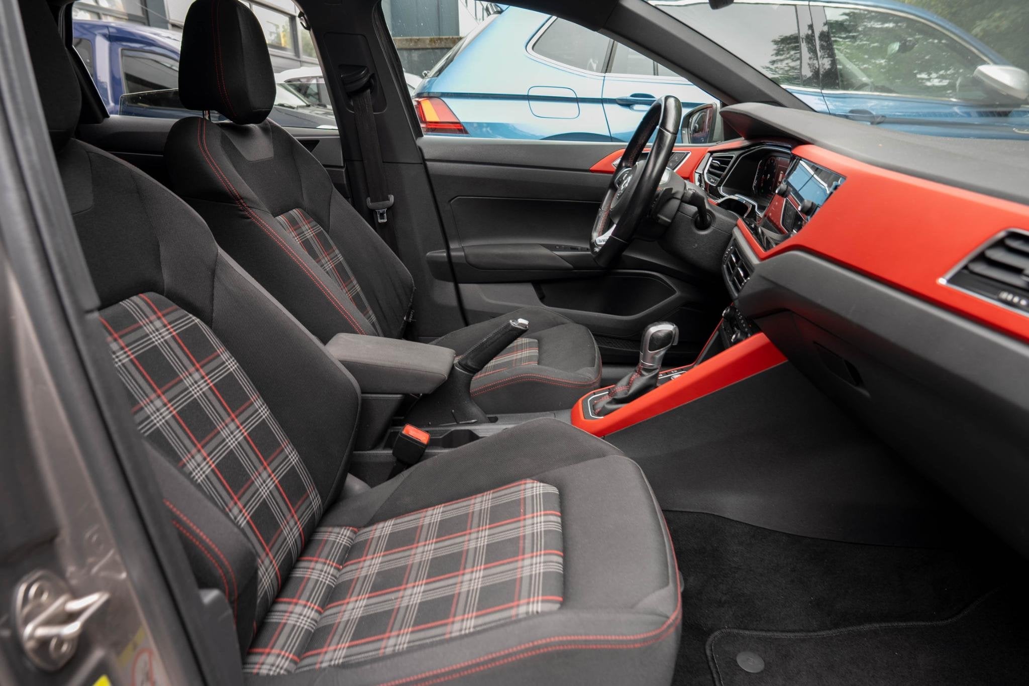 Foto 20 van Volkswagen Polo 2.0 TSI GTI | Virtual | Camera | Panorama |