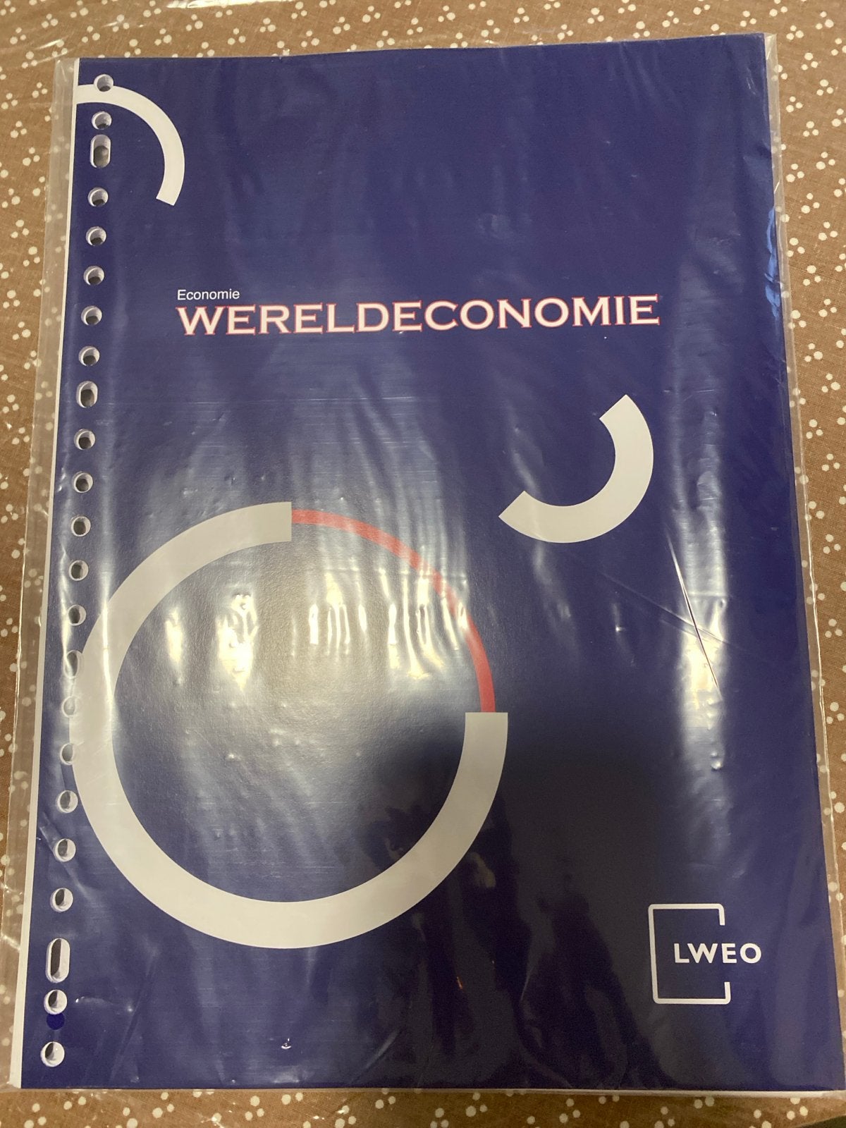 Wereldeconomie LWEO - Economie 3e dr. (ISBN 978-94-6110-339-, Ophalen of Verzenden, Nieuw, VWO, Economie