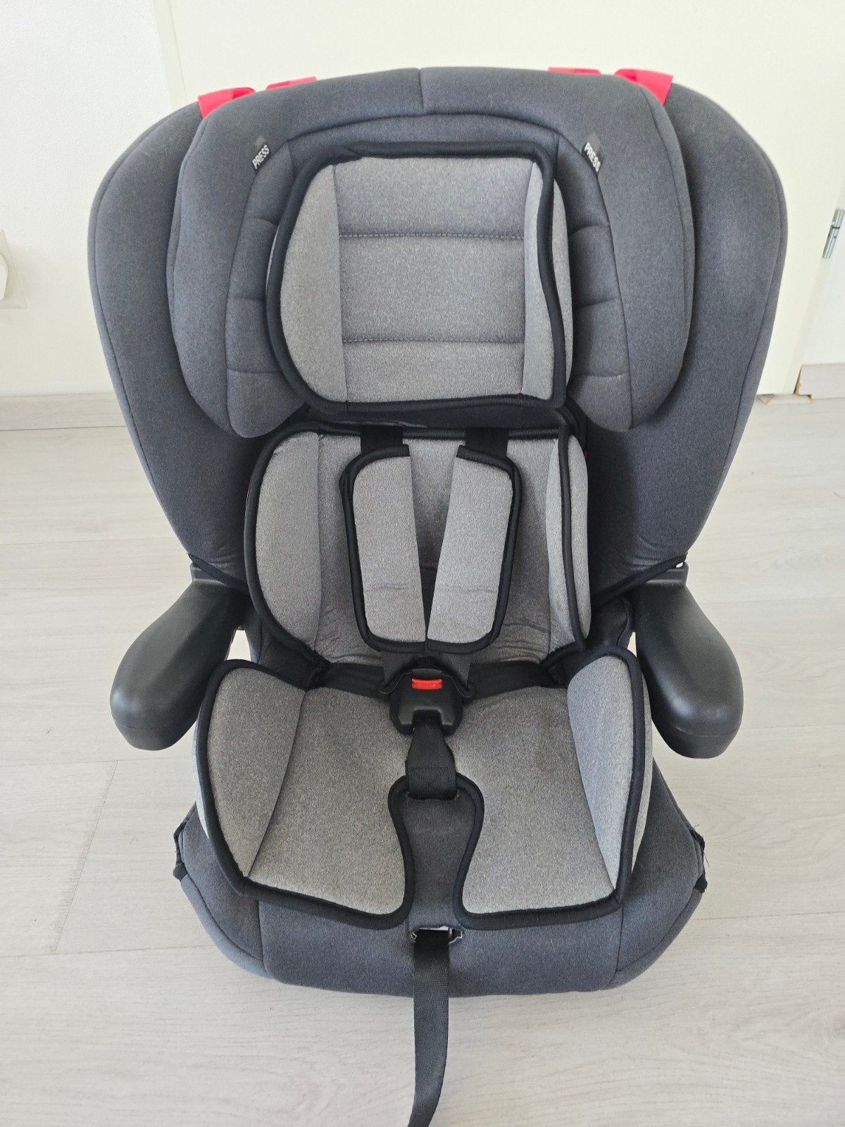 Besrey Autostoel 9-36 kg met Isofix of gordel, Kinderen en Baby's, Autostoeltjes, Autogordel of Isofix, Gebruikt, 15 t/m 36 kg