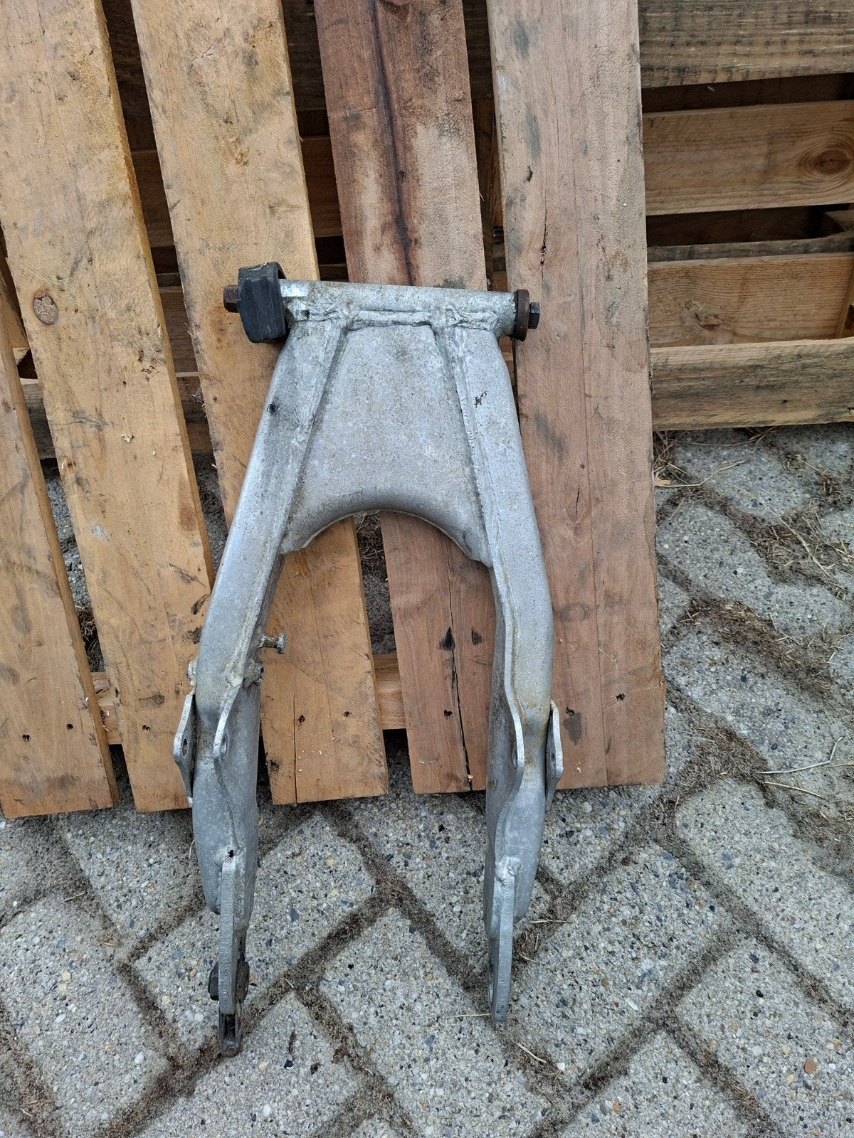 Aluminium achtervork Suzuki crosser 250, Ophalen of Verzenden, Gebruikt