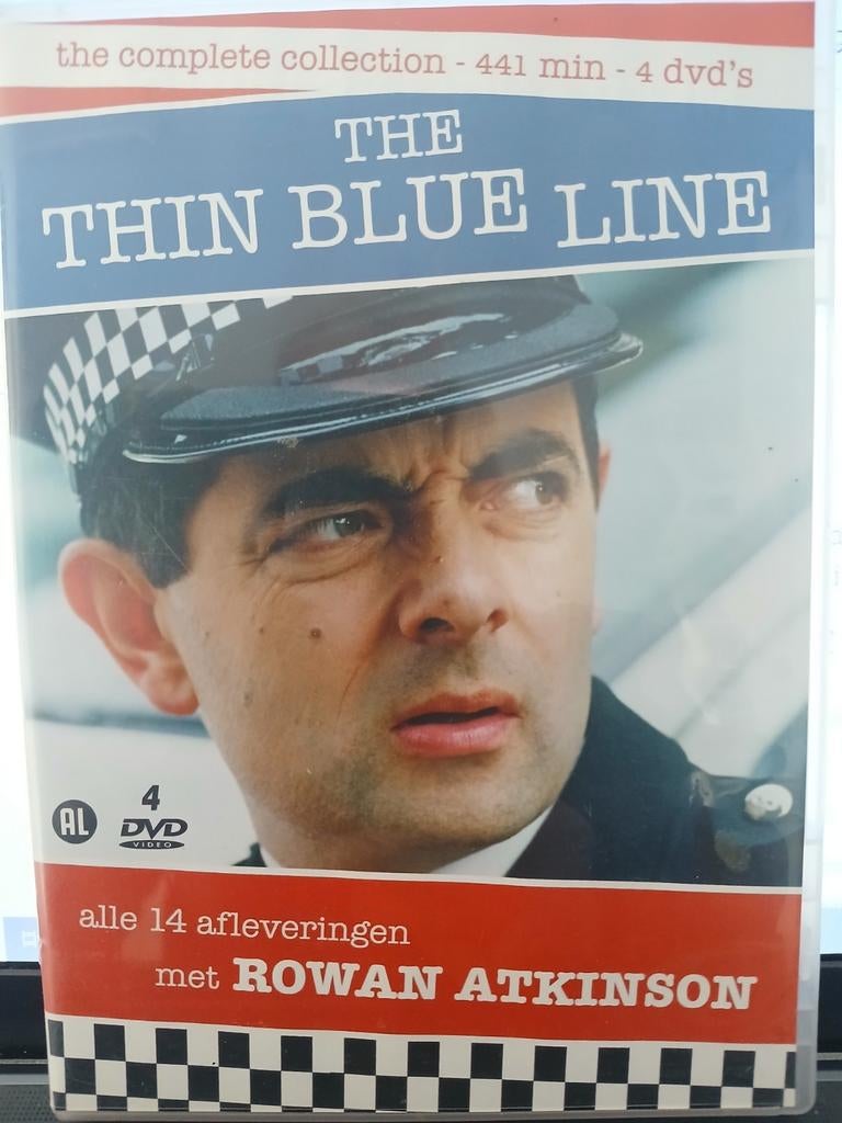 The thin bleu line ( complete collection) roman atkinson, Alle leeftijden, Ophalen of Verzenden, Zo goed als nieuw, Actie en Avontuur