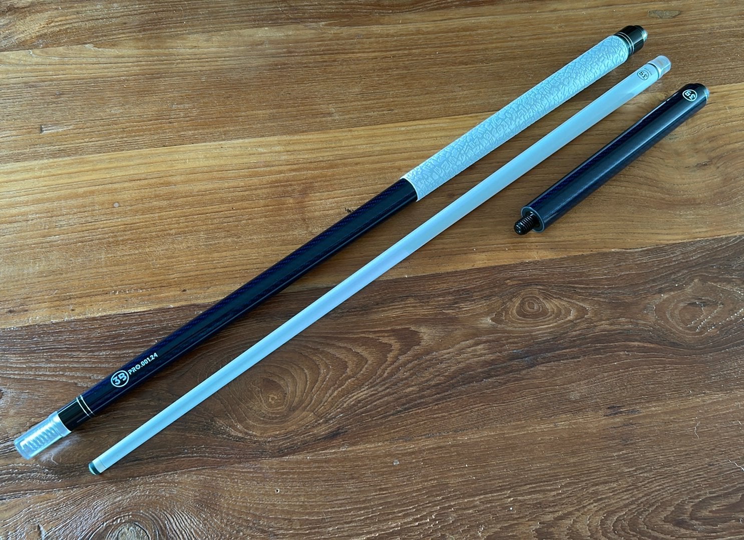 3B Cues - Driebanden Keu met Ghost Carbon Topeinde - Blauw, Keu of Ballen, Wijsstraat 32, Nieuw, 3B Cues