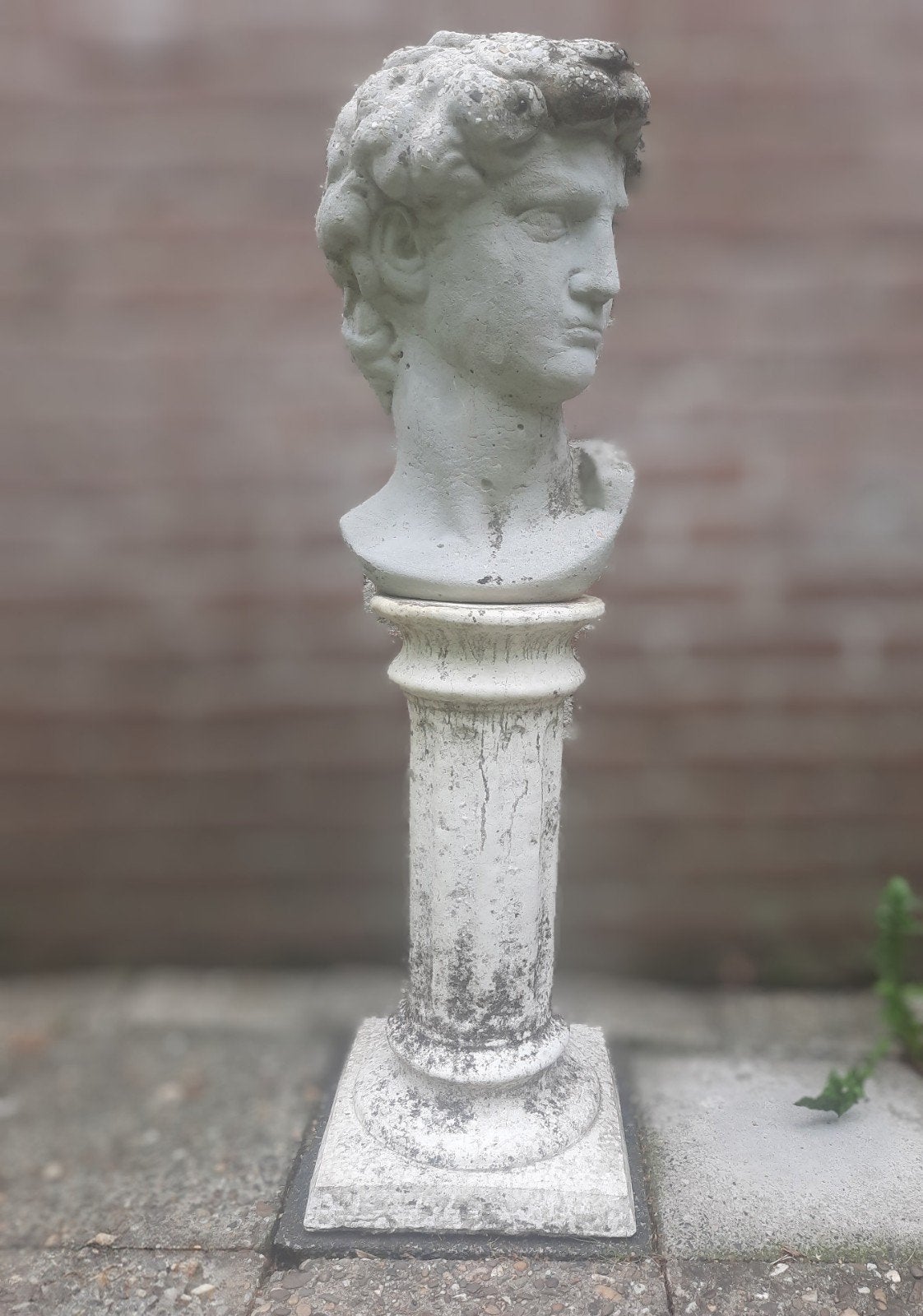 Klassiek Betonnen Borstbeeld David op Klassieke Pilaar/Zuil, Tuin en Terras, Ophalen of Verzenden, Gebruikt, Beton, Mensenbeeld