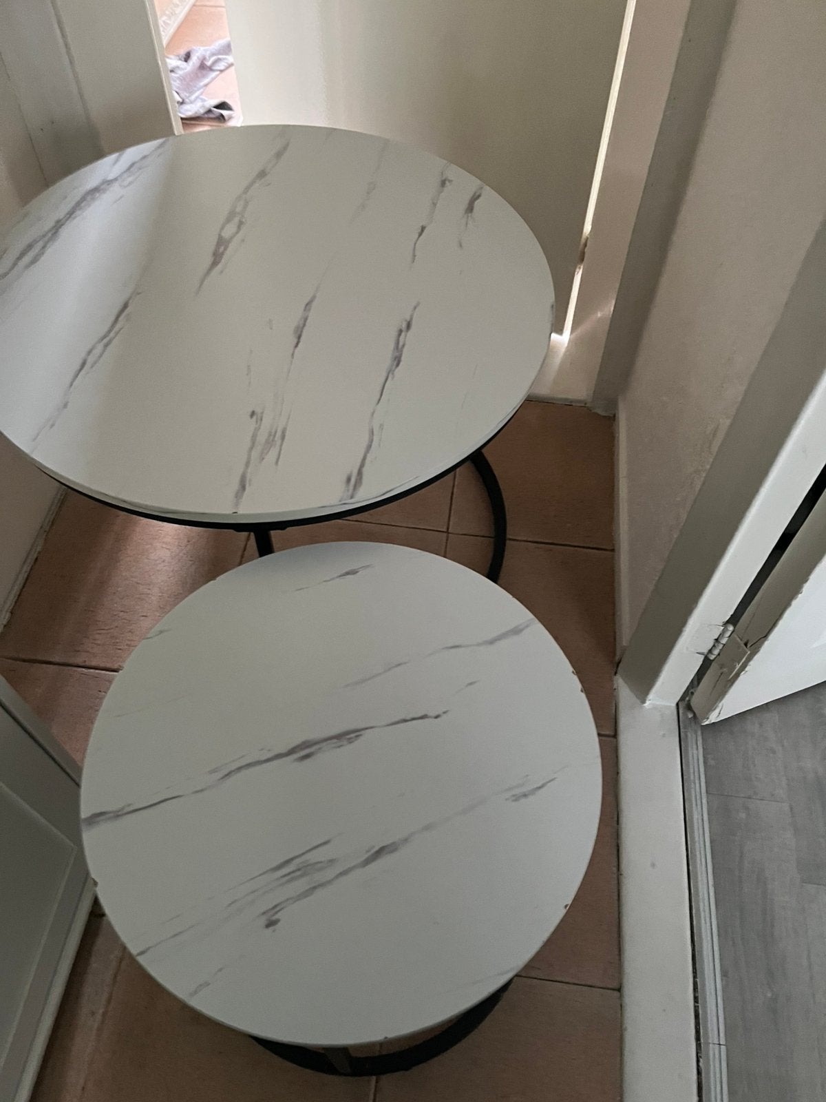 2 Witte marmer salontafels, Ophalen of Verzenden, Zo goed als nieuw, Rond, Minder dan 55 cm