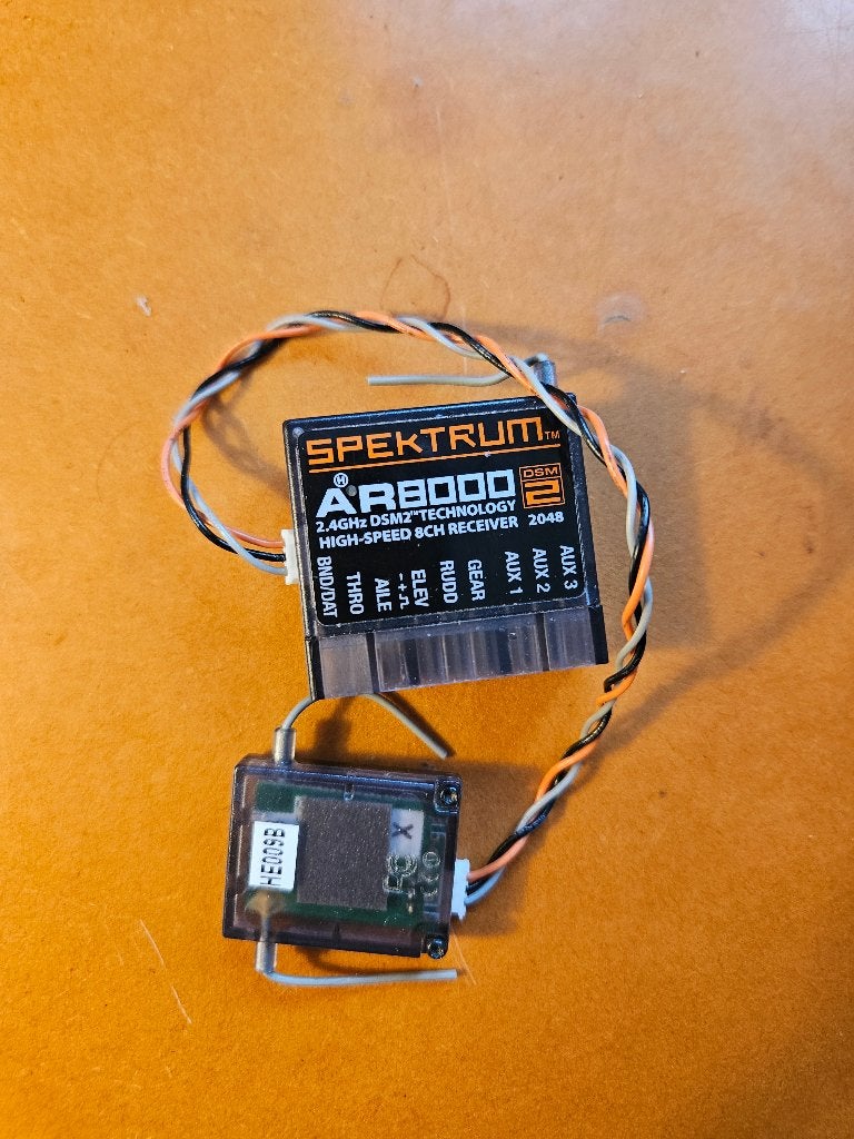 Spektrum AR8000 DSMX 8-kanaals ontvanger + satelliet, Ophalen of Verzenden, Zo goed als nieuw