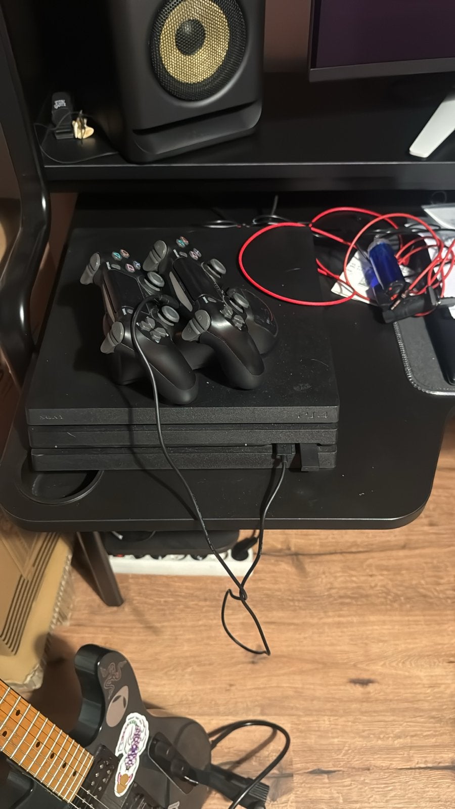 PlayStation 4 Pro1 Tb met 2 controllers en 5 games and charg, Met 2 controllers, Ophalen of Verzenden, 1 TB, Pro