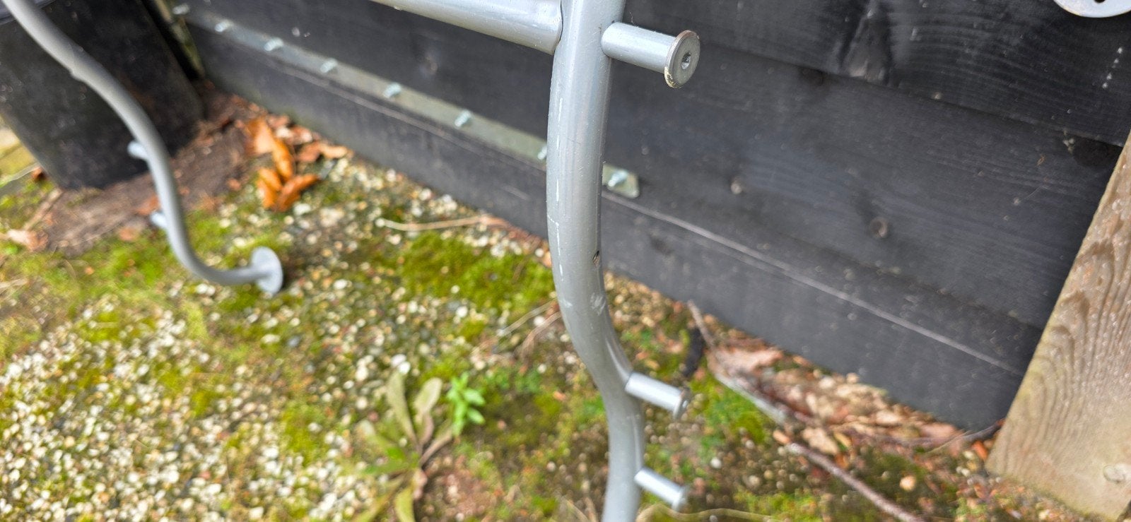 Metalen wandkapstok met hoedenplank en haken, Huis en Inrichting, Woonaccessoires | Kapstokken, Gebruikt, Minder dan 100 cm, Metaal