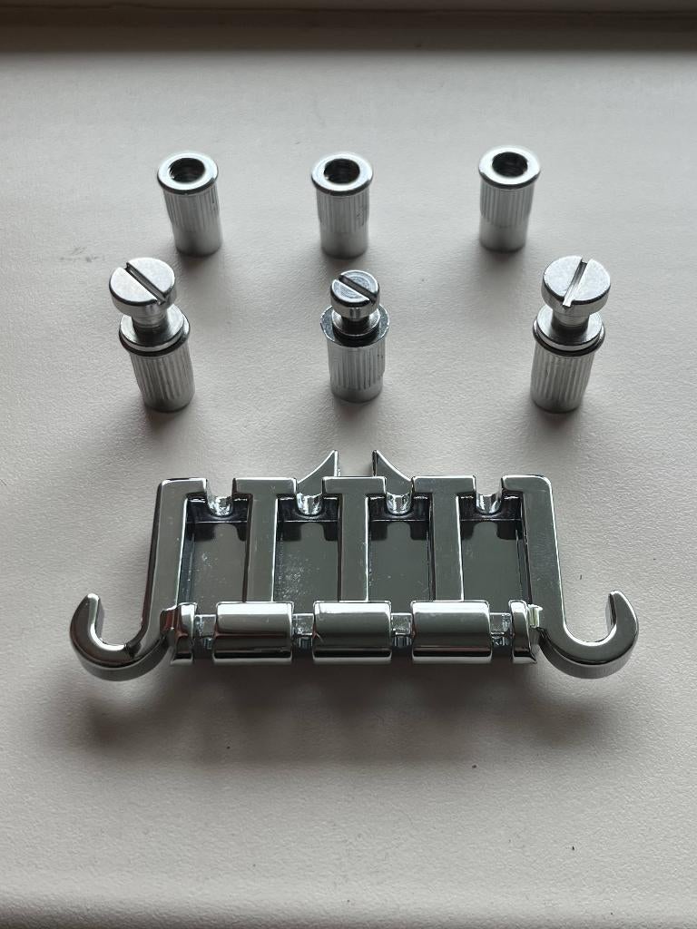 Gibson 3 point bridge, Muziek en Instrumenten, Ophalen of Verzenden, Gebruikt, Elektrische basgitaar